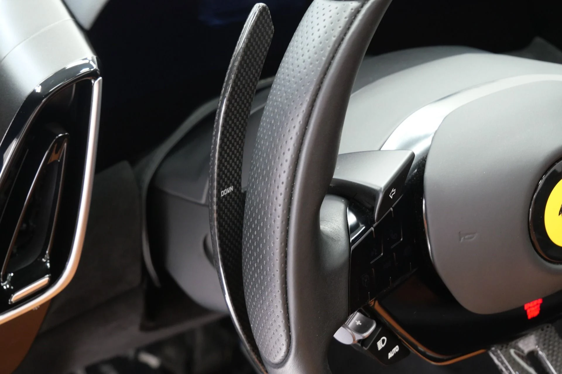 mph028_1110506553_Used_2025_Ferrari_Roma_Spider_Carbon_Fiber_Interior_Trim_Low_Miles_1784064795_65bdeaa376
