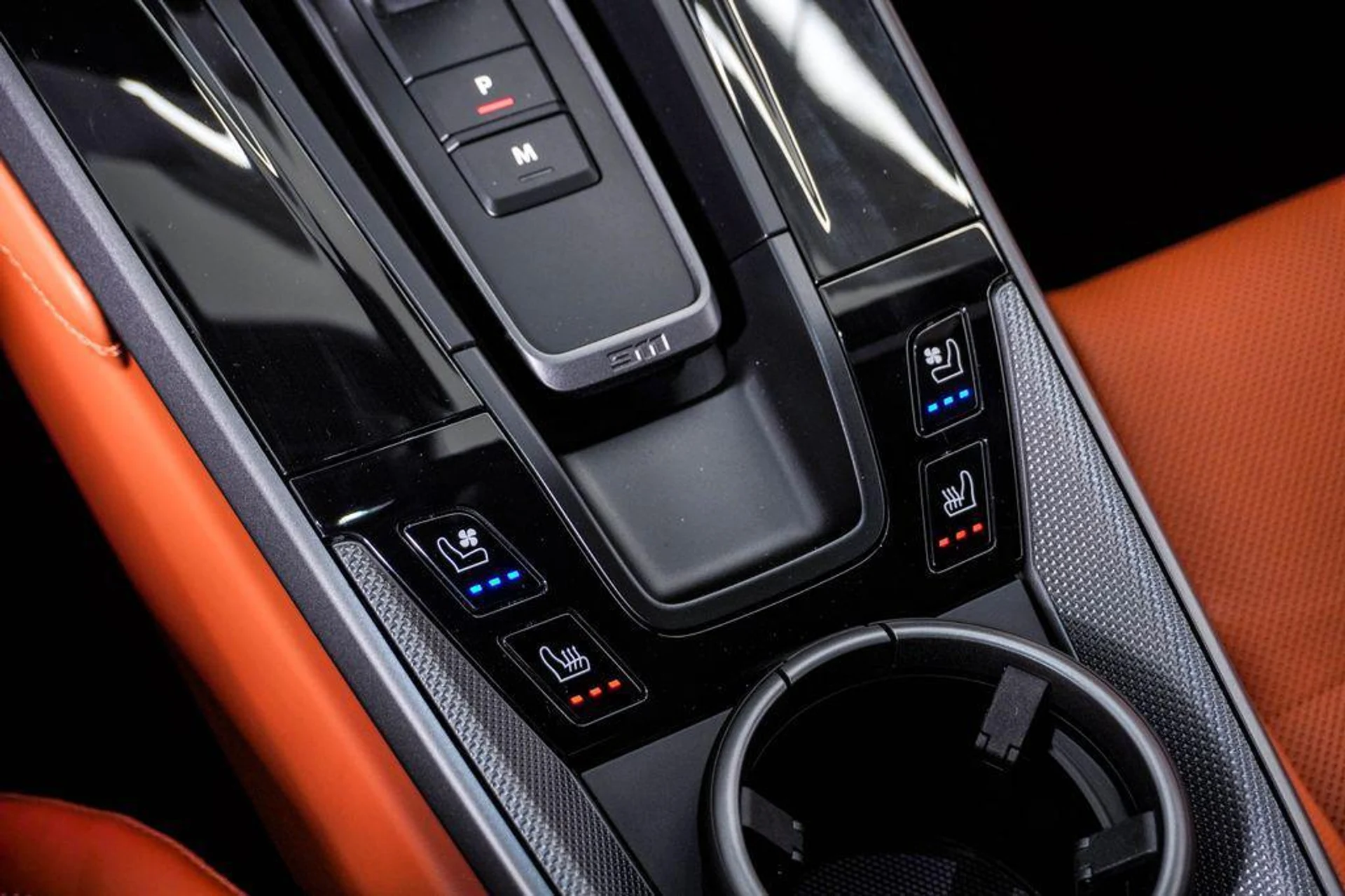 mph028_112118679_4_R_Ba_Bv80i_T6_EQ_Qr47b_L_INH_Ag_ZY_6a7e14b22c