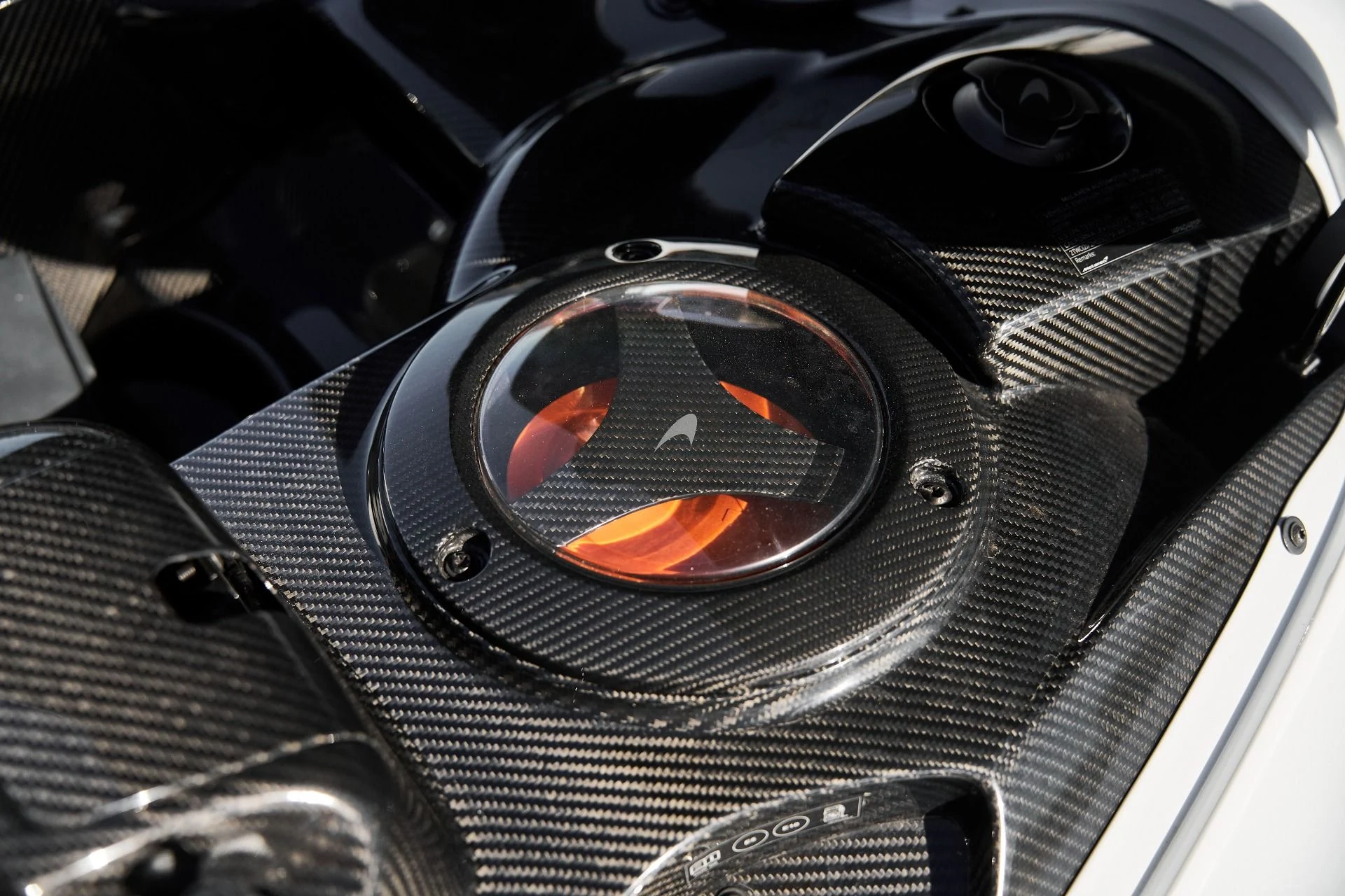 mph028_1123164476_Used_2021_Mc_Laren_Elva_1762815305_37f572aedd