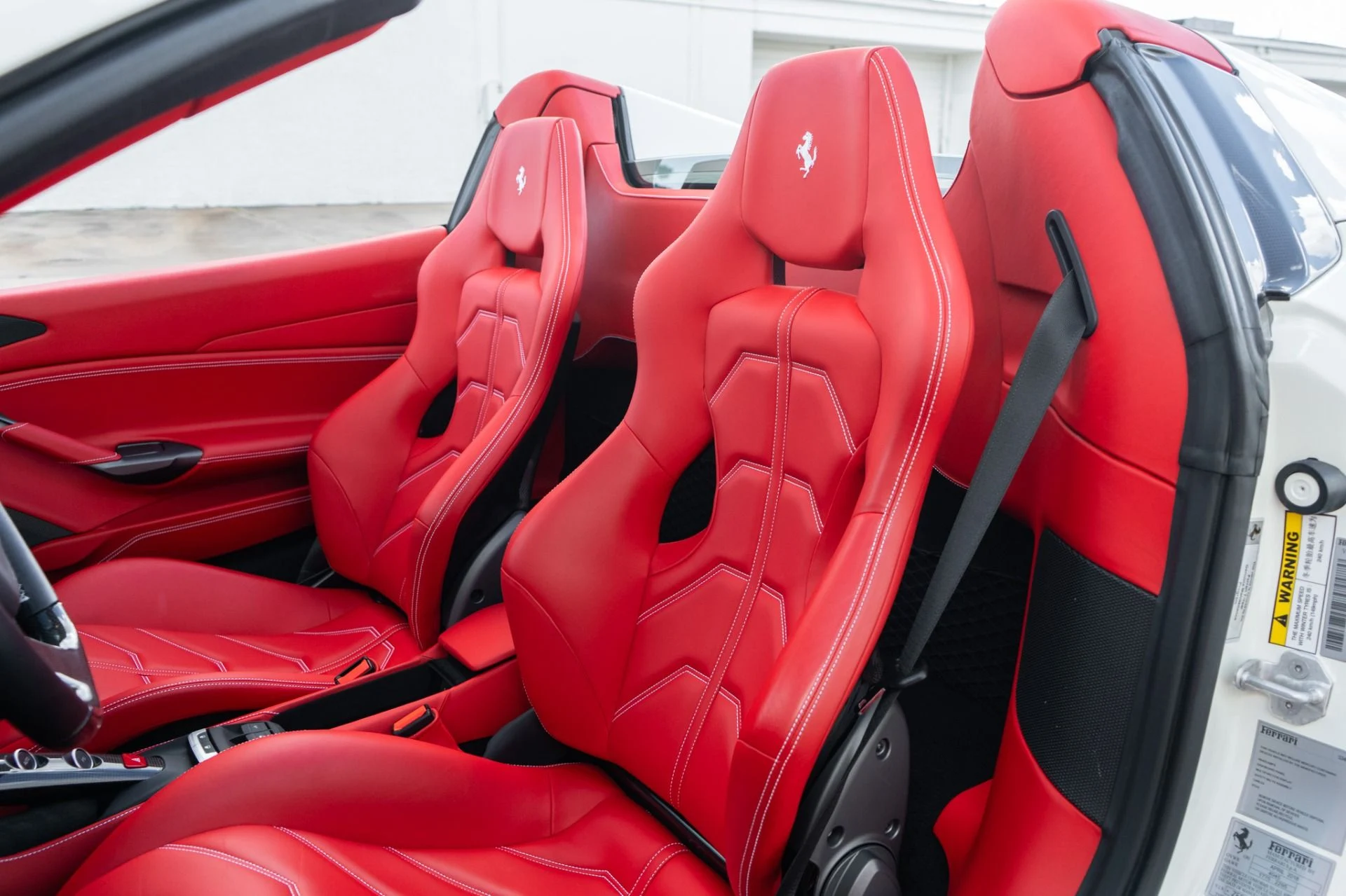 mph028_1128235475_Used_2018_Ferrari_488_Spider_1781219739_45abe69091