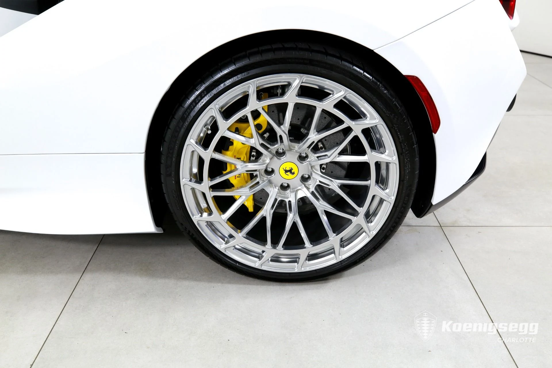 mph028_1129282834_Used_2023_Ferrari_F8_Spider_1783439458_42ffeee6df