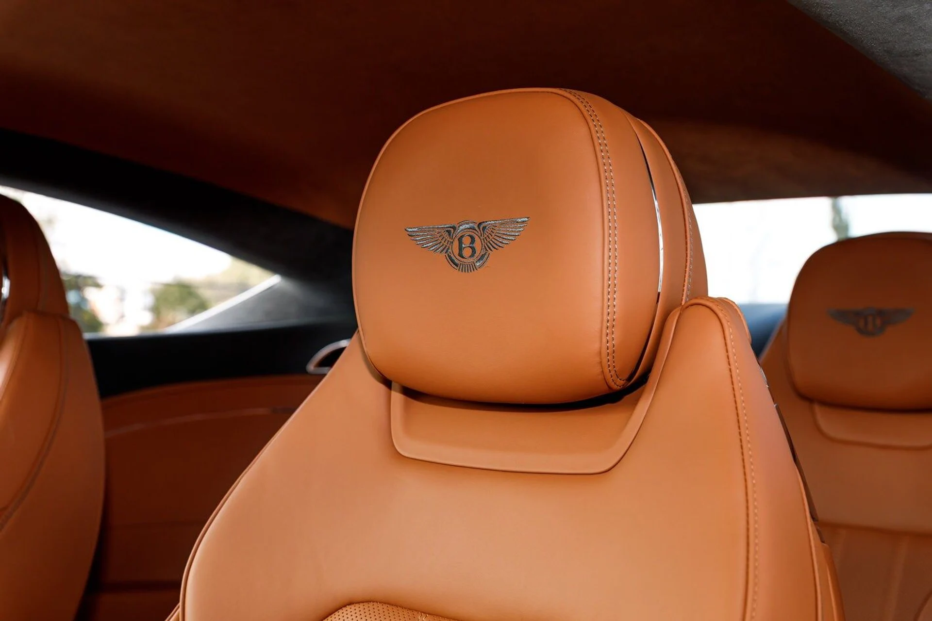 mph028_1129669025_20ce876cebe872709ead6f60d1664804x_145ee3bace