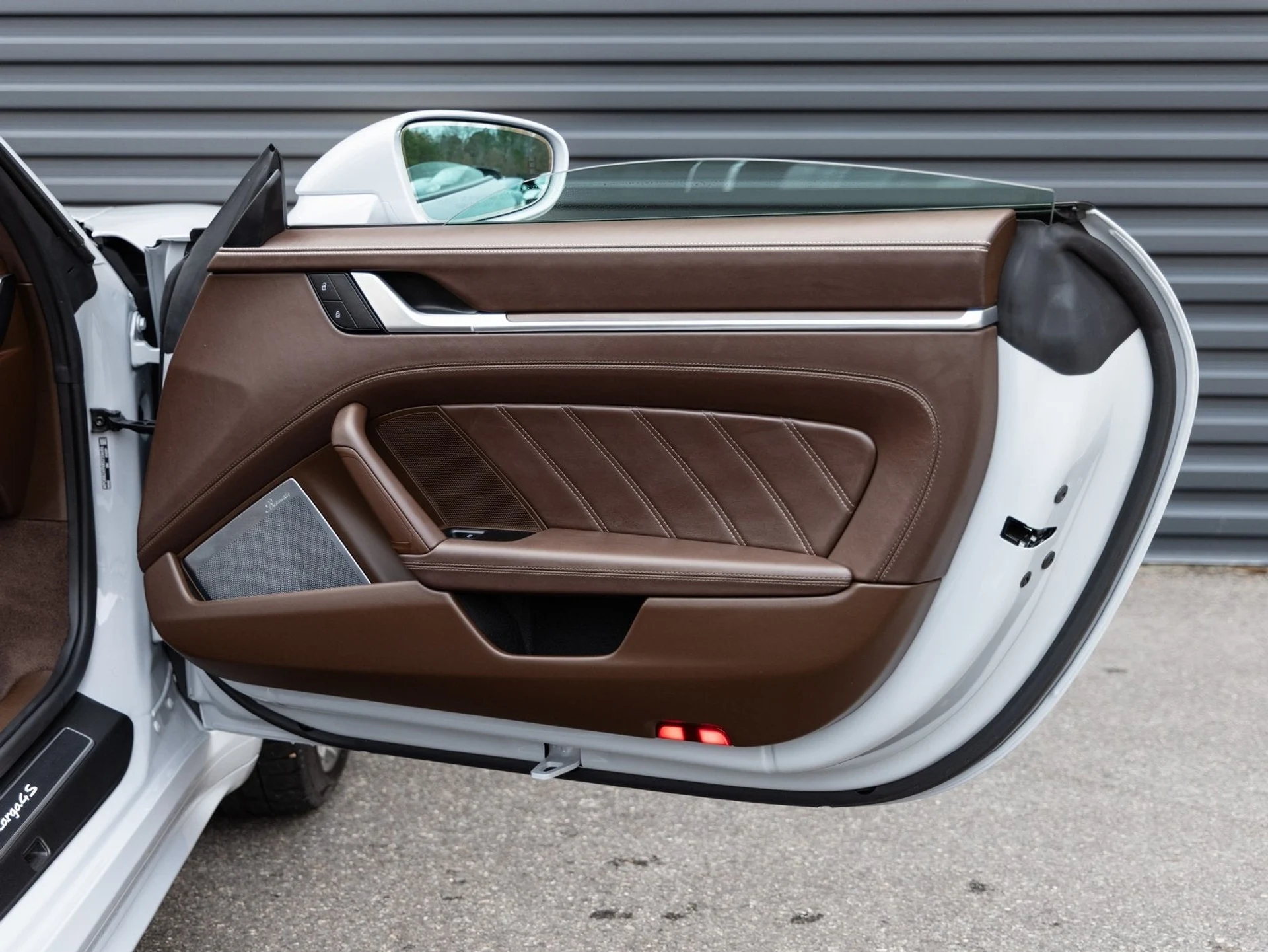 mph028_1138652250_29_e8dc90dfce