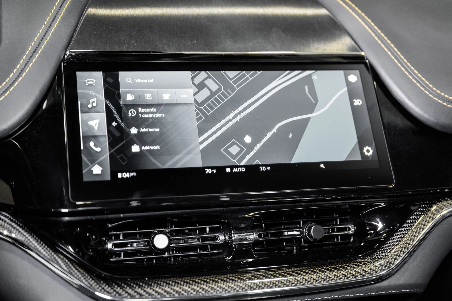 mph028_1138703499_Used_2025_Aston_Martin_DBX_707_1768581012_fa96267c90