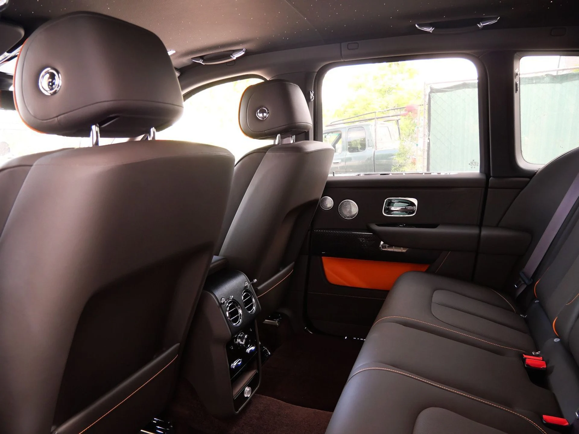 mph028_1139684722_26f87380a2ebac01f54de42c4d86f3bex_054c5b0721