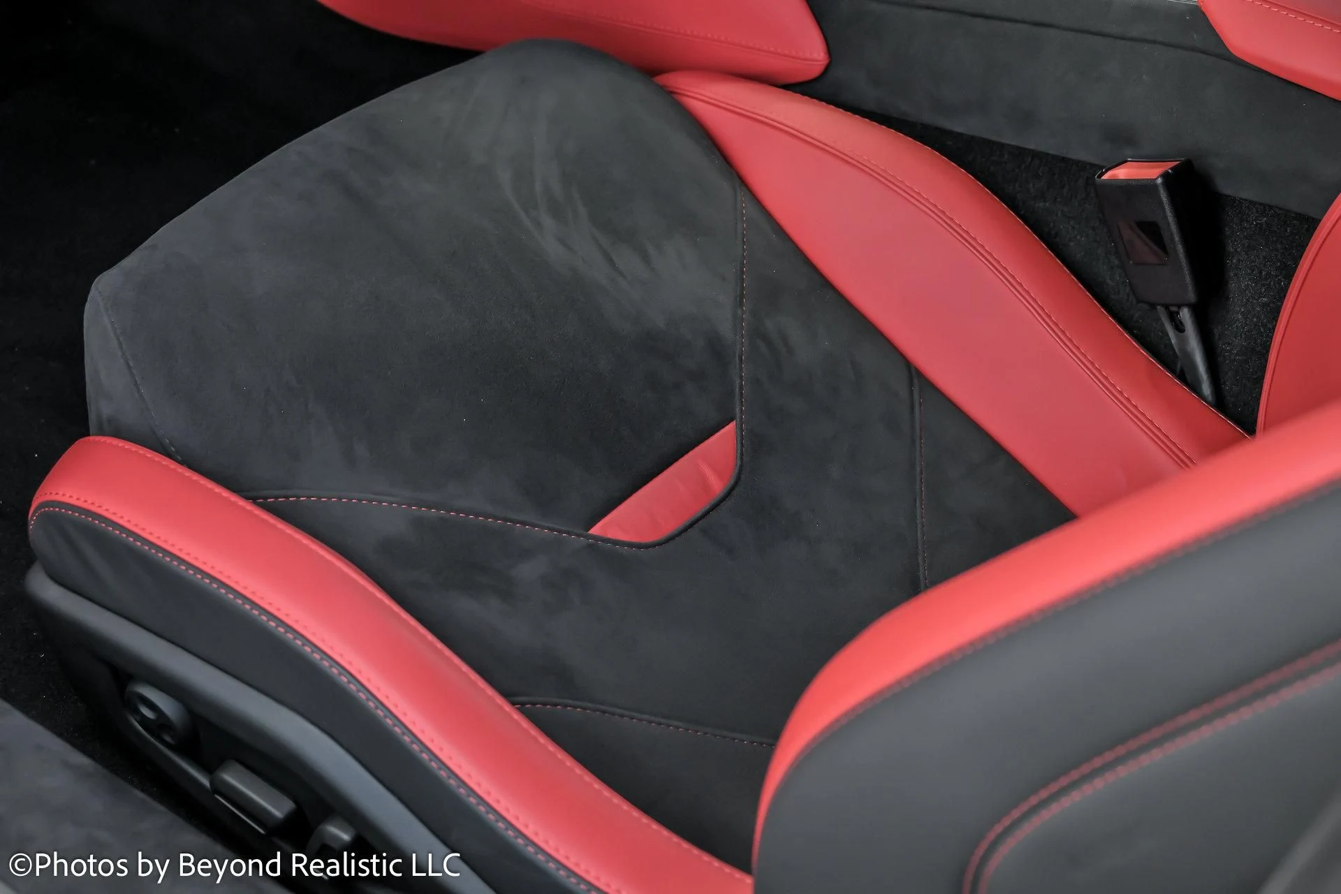 mph028_1140996835_Used_2023_Lamborghini_Huracan_Sterrato_Certified_1762420298_f005840129