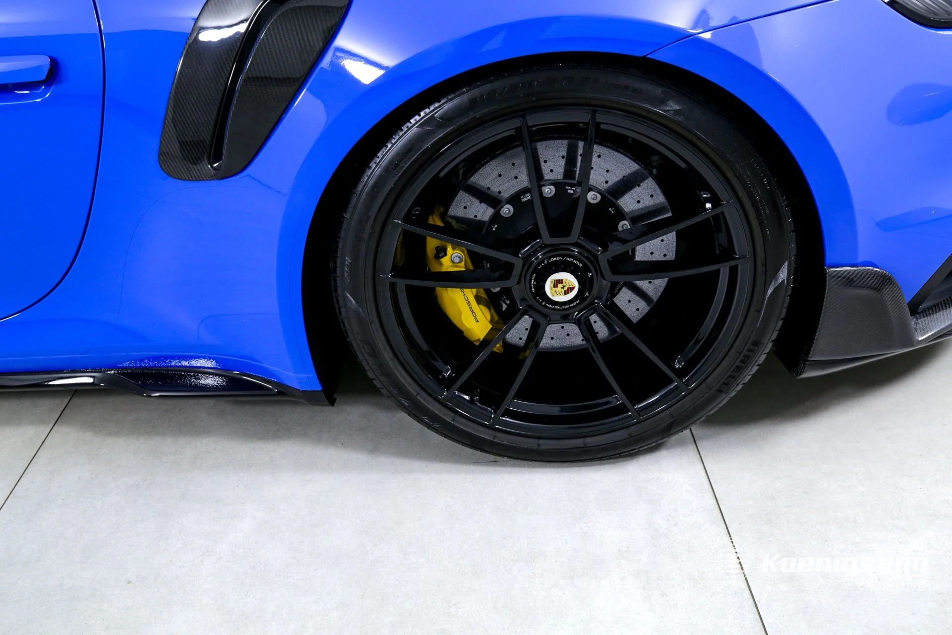 mph028_1142119444_Used_2022_Porsche_911_Turbo_S_1745597745_2b346284c8