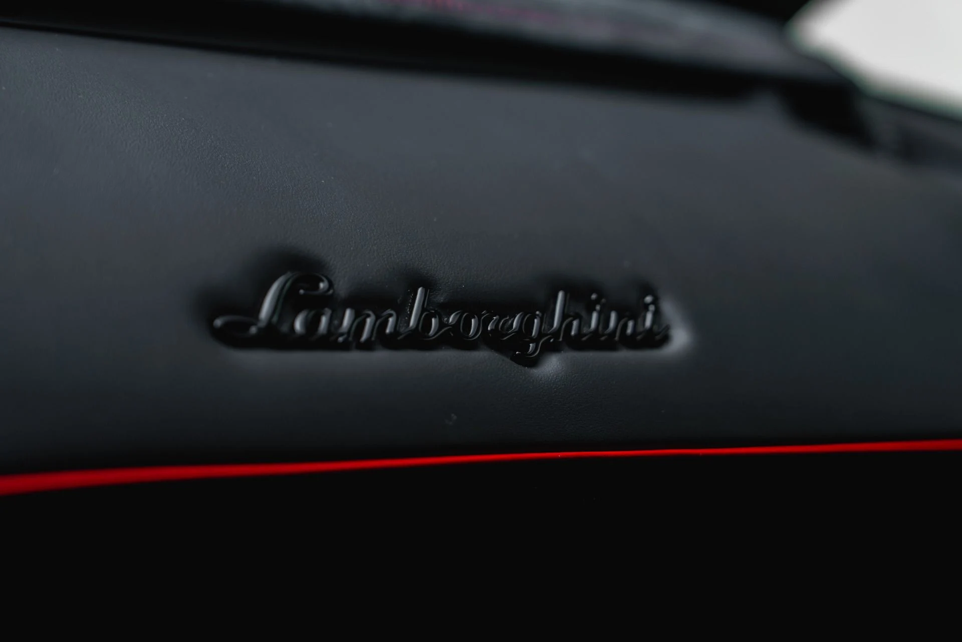 mph028_1145712473_Used_2016_Lamborghini_Aventador_LP_750_4_SV_1780962510_8e07ba3caa