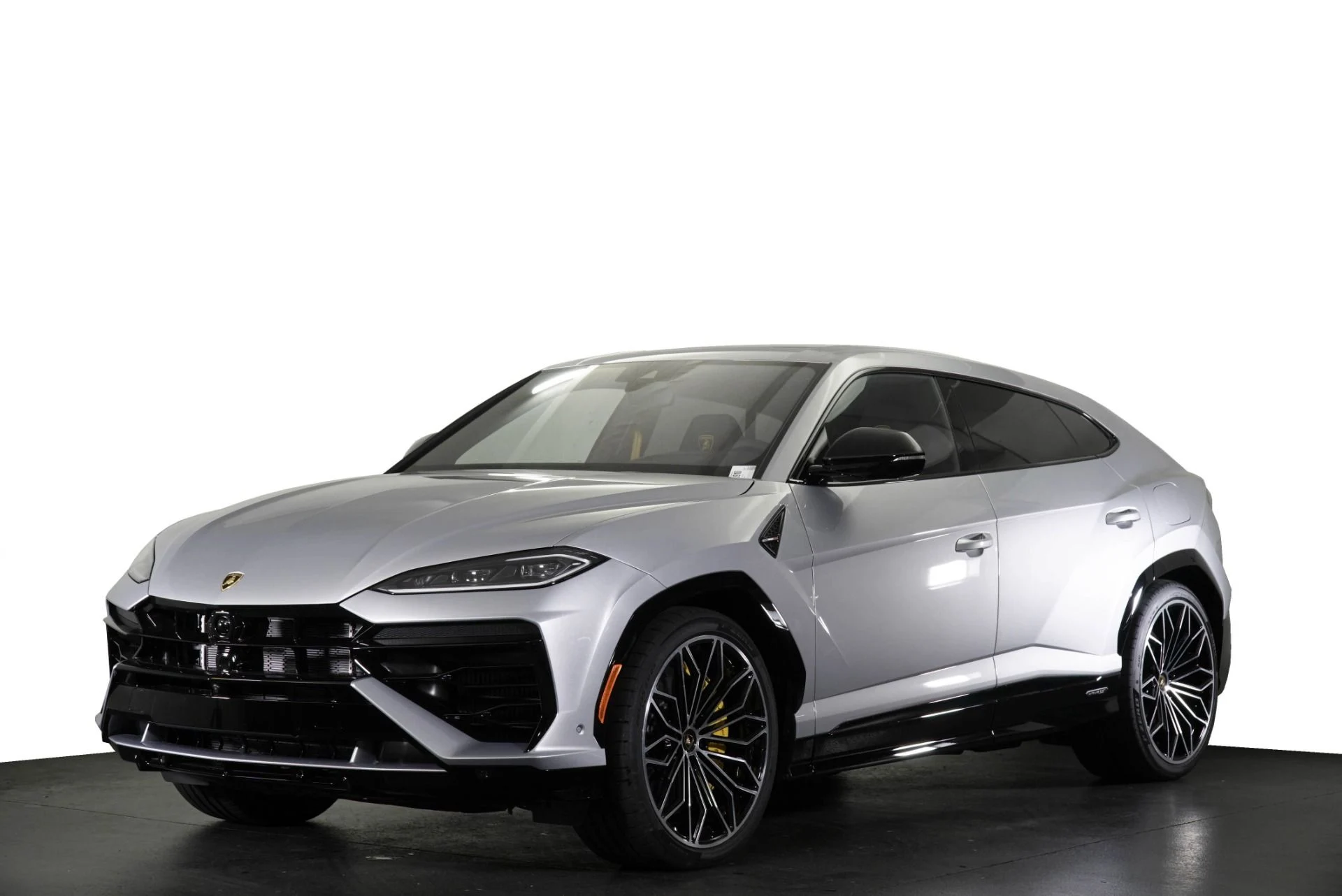 mph028_1147307861_New_2025_Lamborghini_Urus_SE_1776533291_447d9e7207