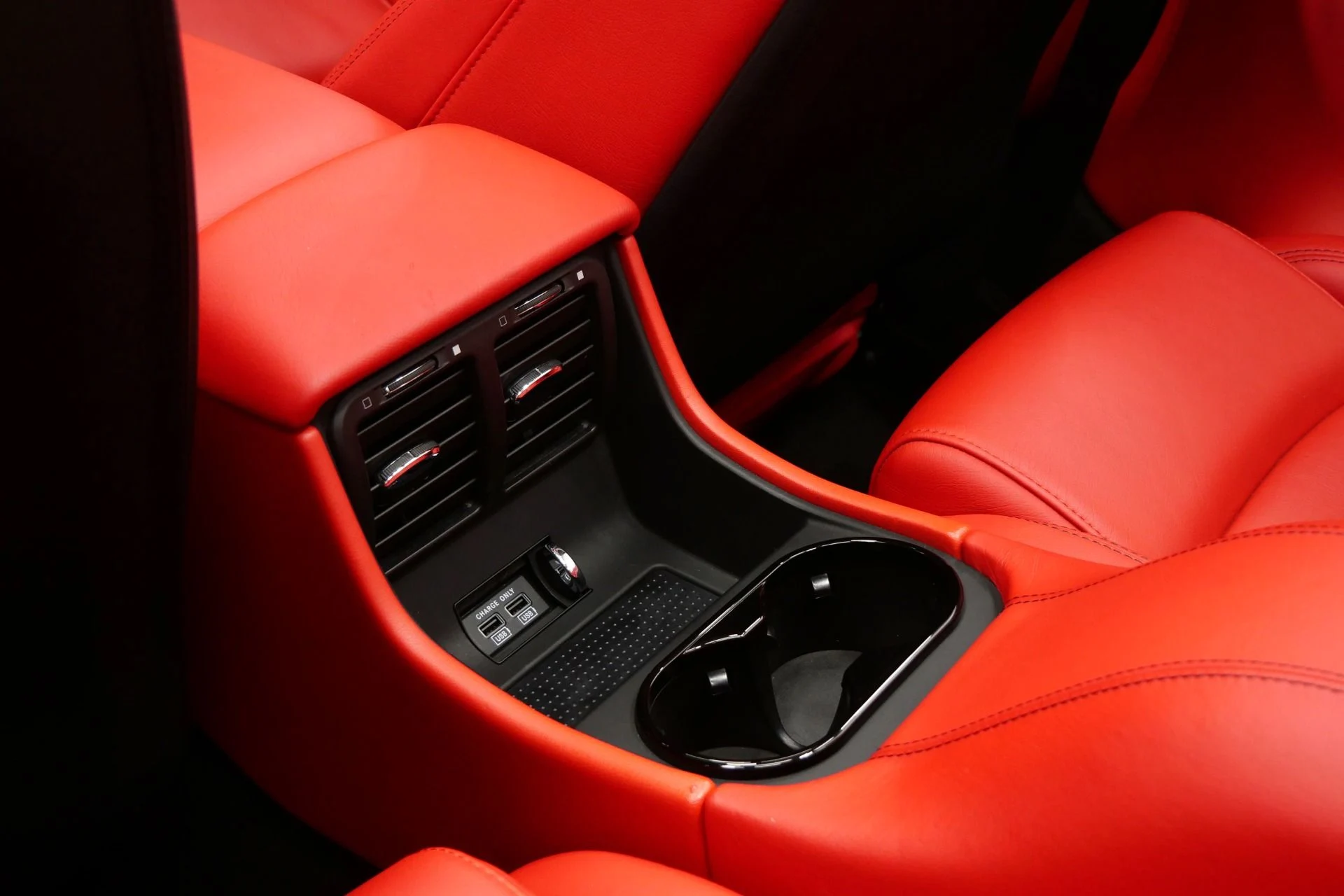 mph028_1152736321_Used_2019_Maserati_Gran_Turismo_Convertible_Sport_Rare_Color_Carbon_Fiber_Interior_Trim_1773689122_883dcb4e98