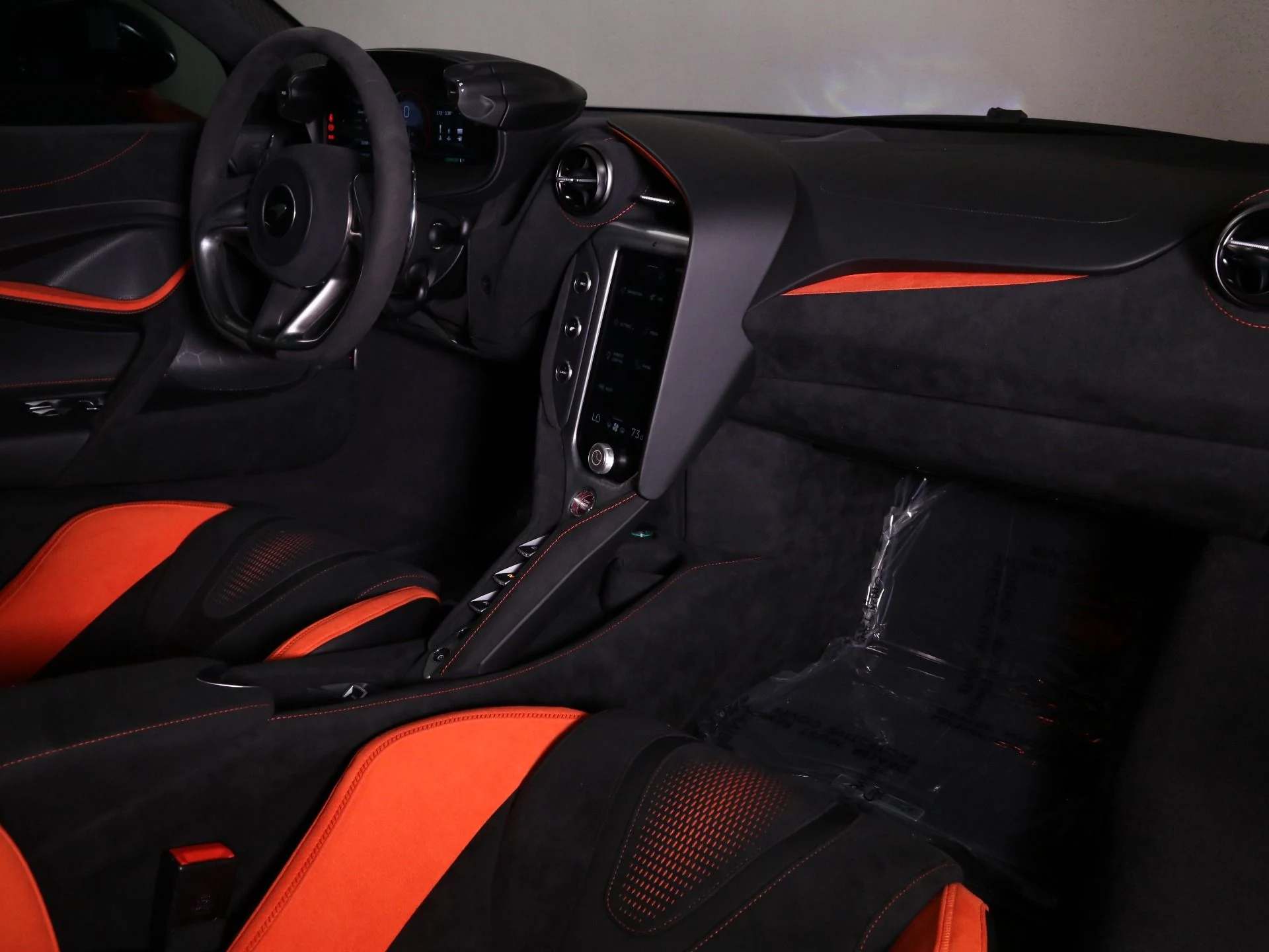 mph028_1156722162_Used_2024_Mc_Laren_750_S_Performance_1746557957_5e5ac63477