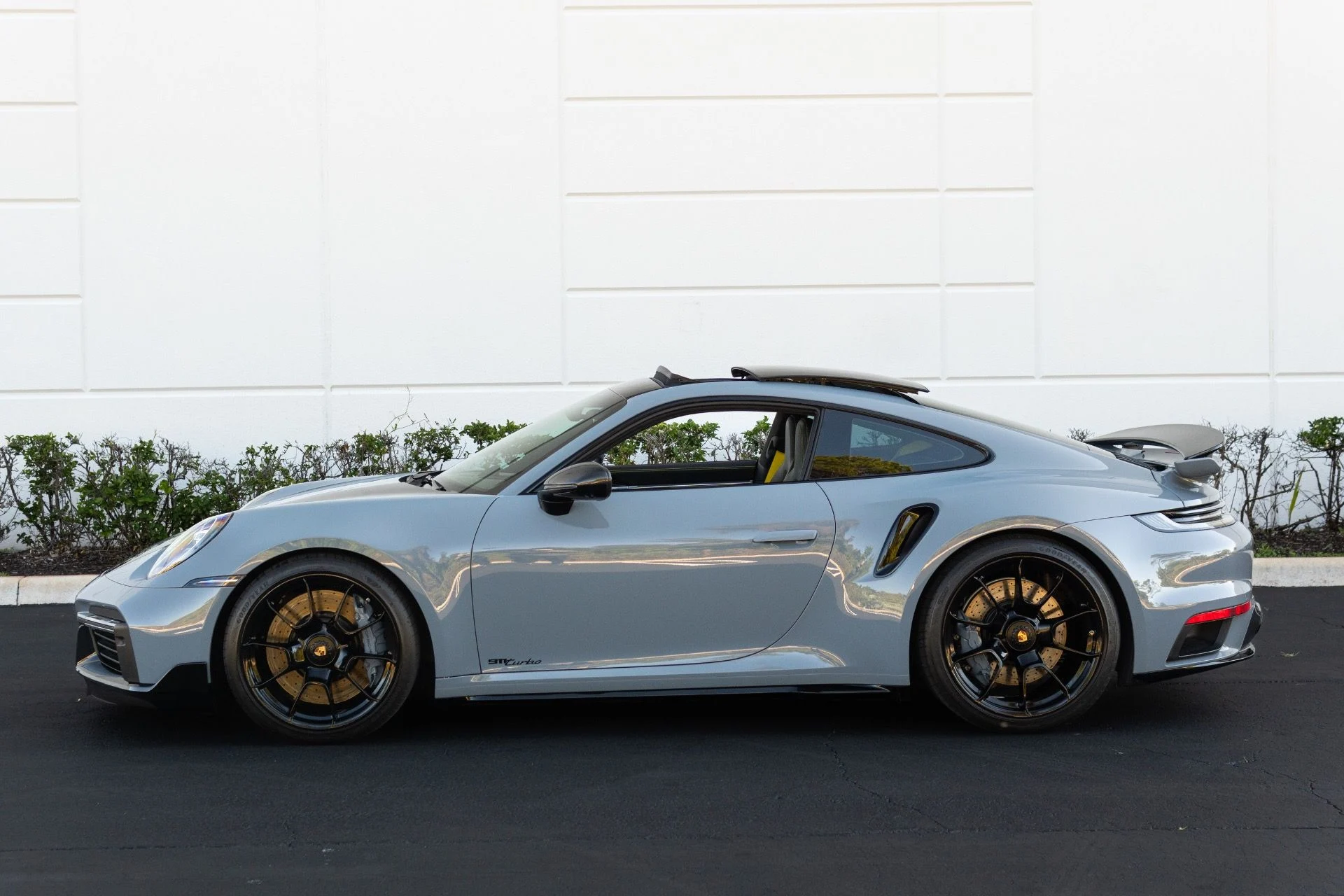 mph028_1157204843_Used_2023_Porsche_911_Turbo_1772073692_040e2817be