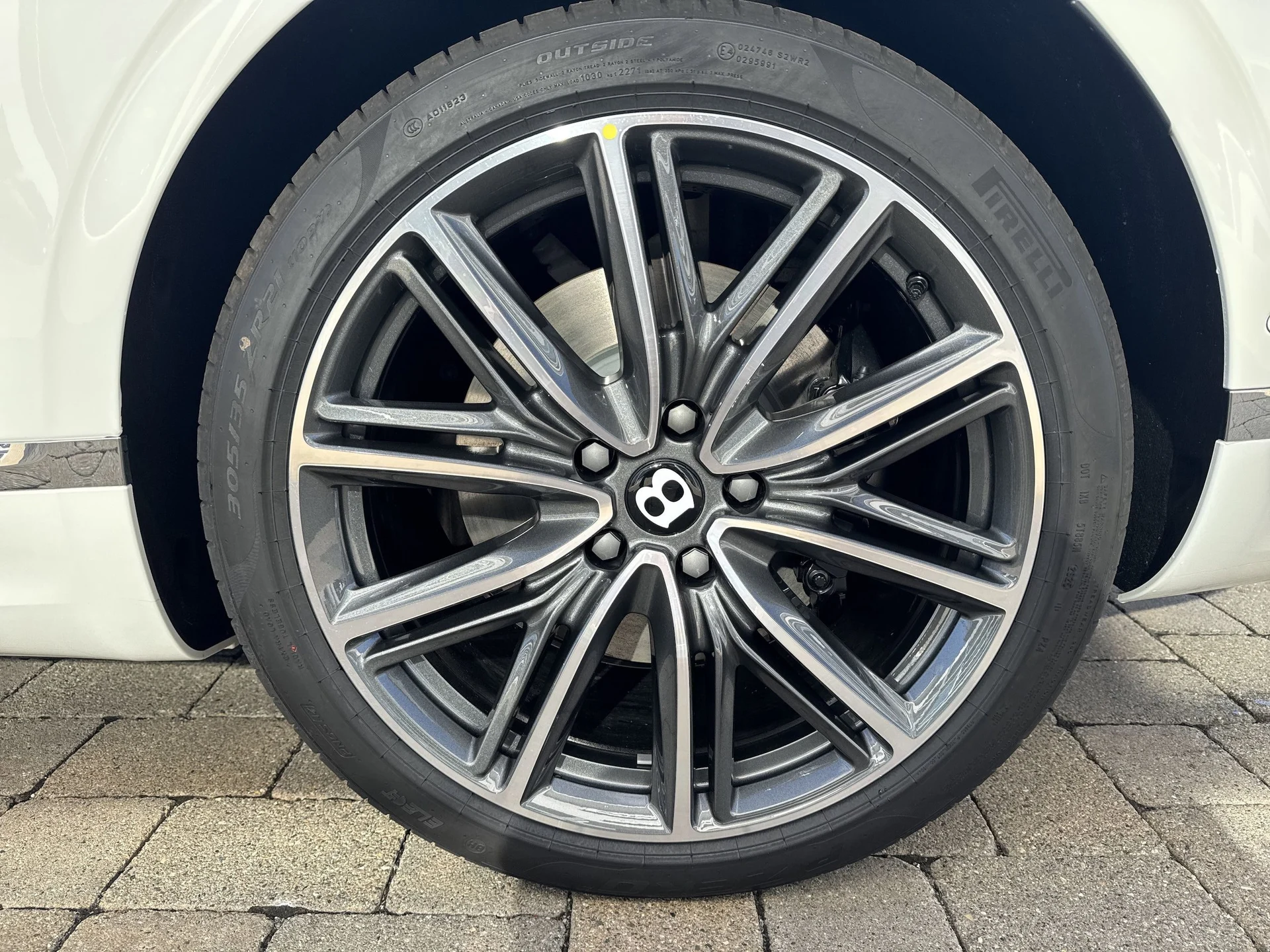 mph028_115822242_a9c07f44acd8e777aa2376792a70e083x_8bcd3a5a31