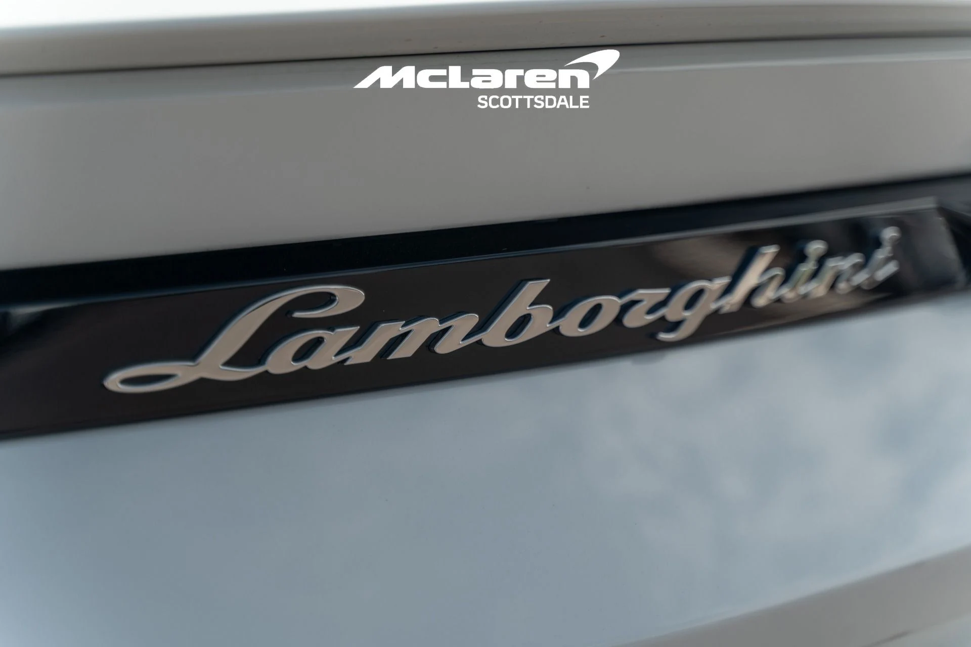 mph028_1163990538_Used_2022_LAMBORGHINI_URUS_1784317605_7c7ac23b5d