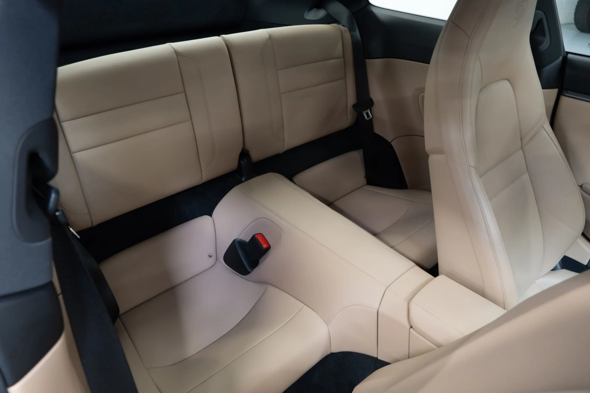 mph028_1165590526_Used_2024_Porsche_911_Carrera_S_1762982926_252311374e