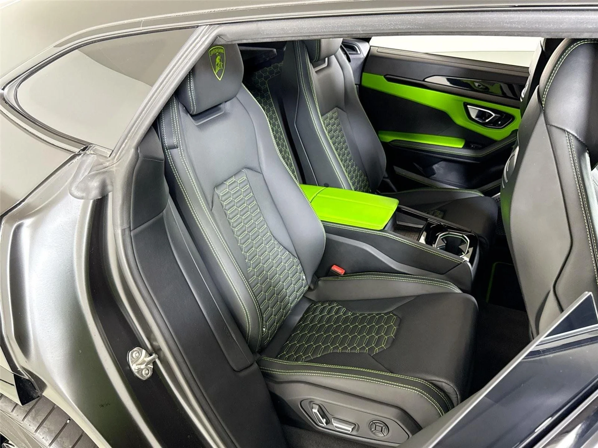 mph028_1168671342_afdb70789d977f40dd4706d8aab23b81_6988a3e112