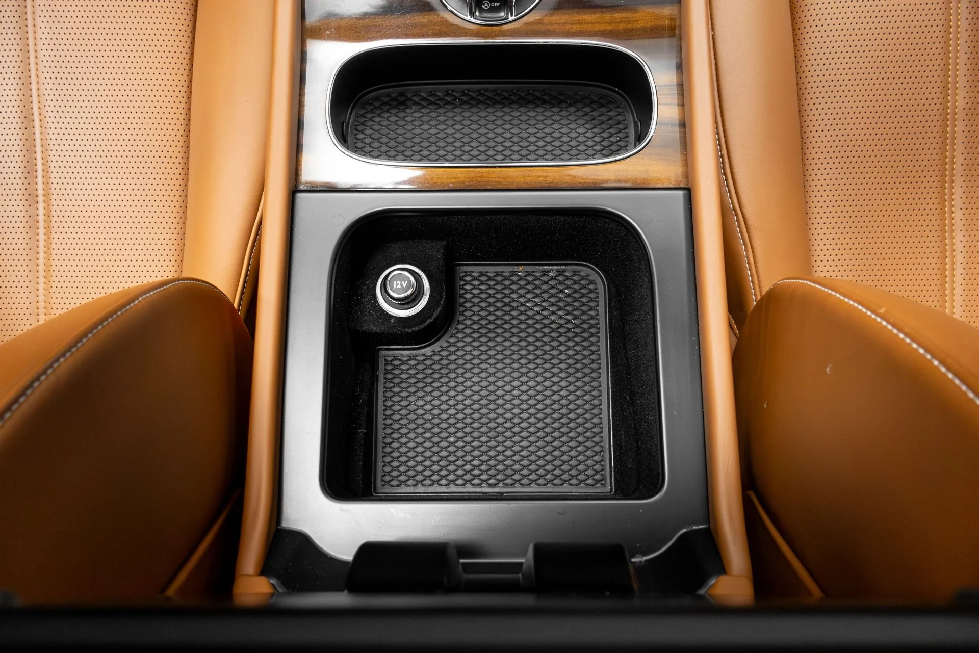 mph028_1168938262_Used_2019_Bentley_Bentayga_V8_1771459975_89d6c2f42f