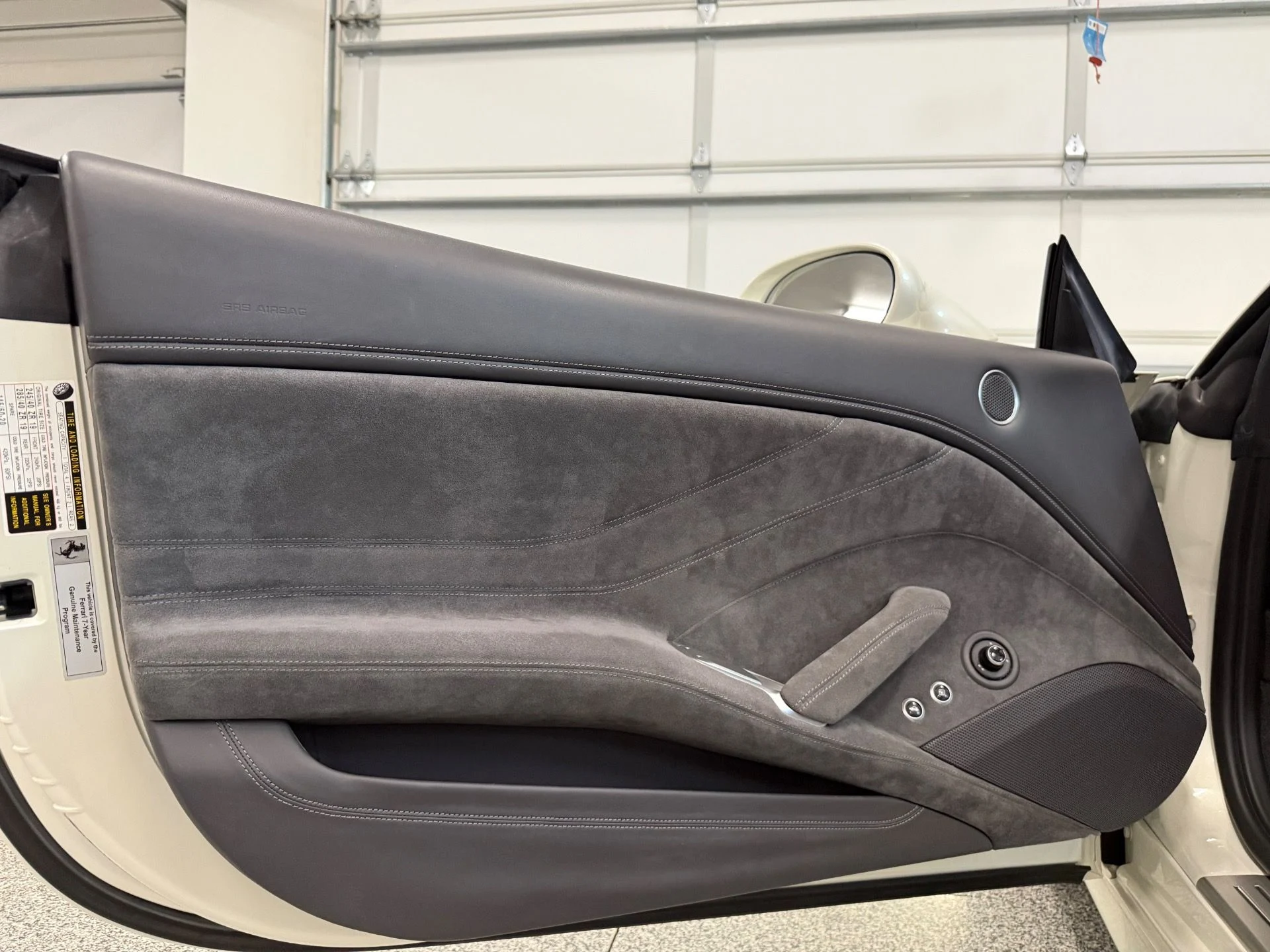 mph028_1173717932_Used_2015_Ferrari_California_T_1754670246_c04b978999