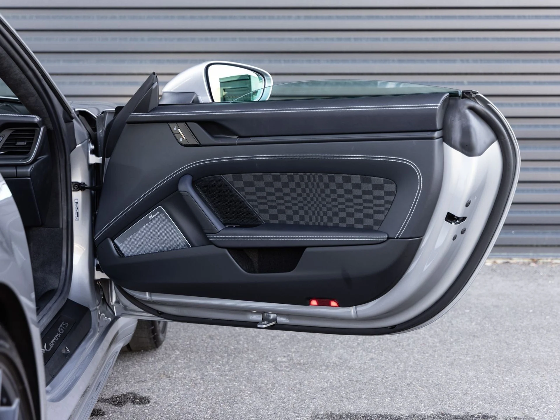 mph028_1177134841_29_3a057caf2a