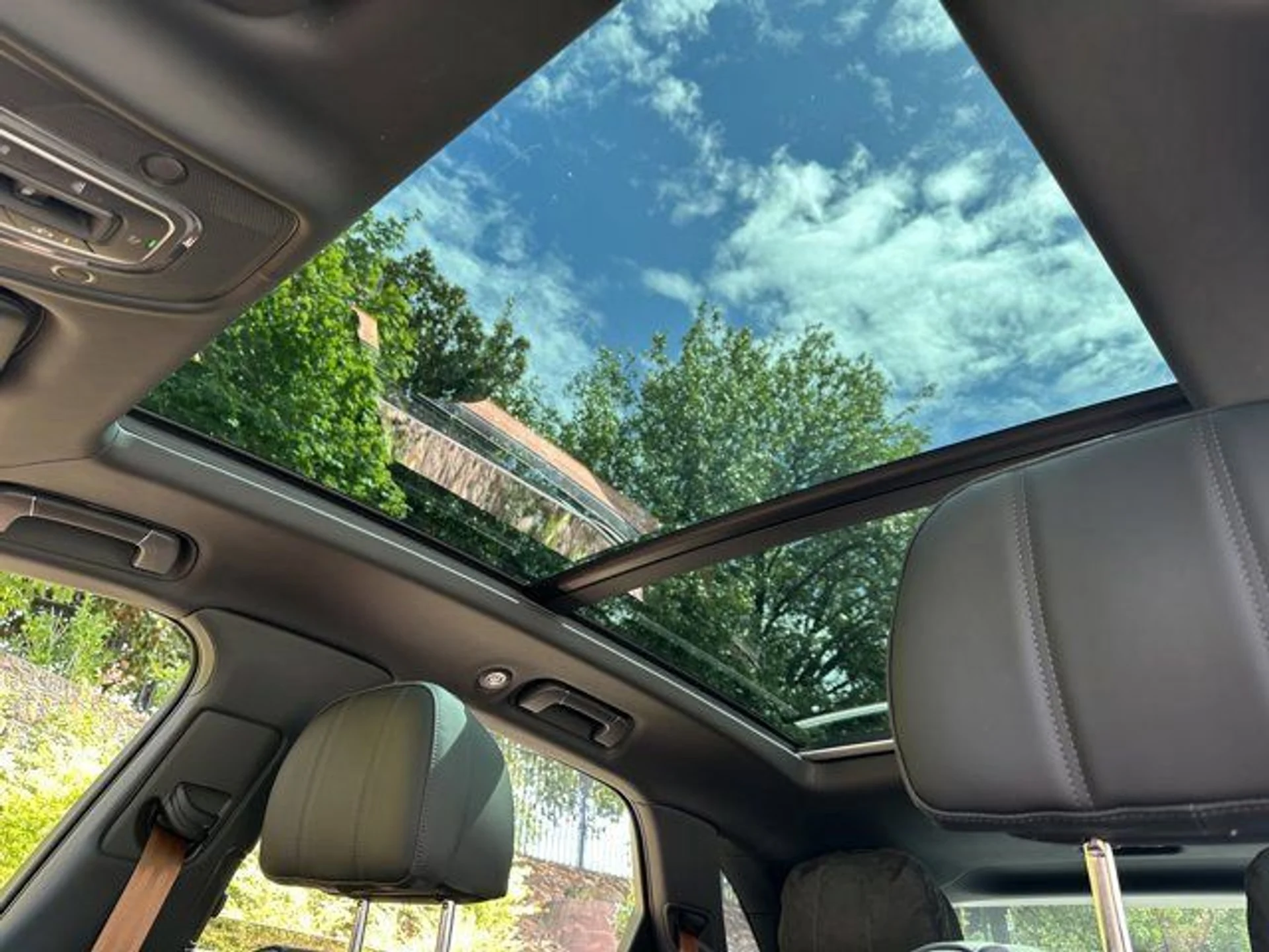 mph028_1180532713_26bd3d610e1347b09cc7400719fad213_facb5e3105