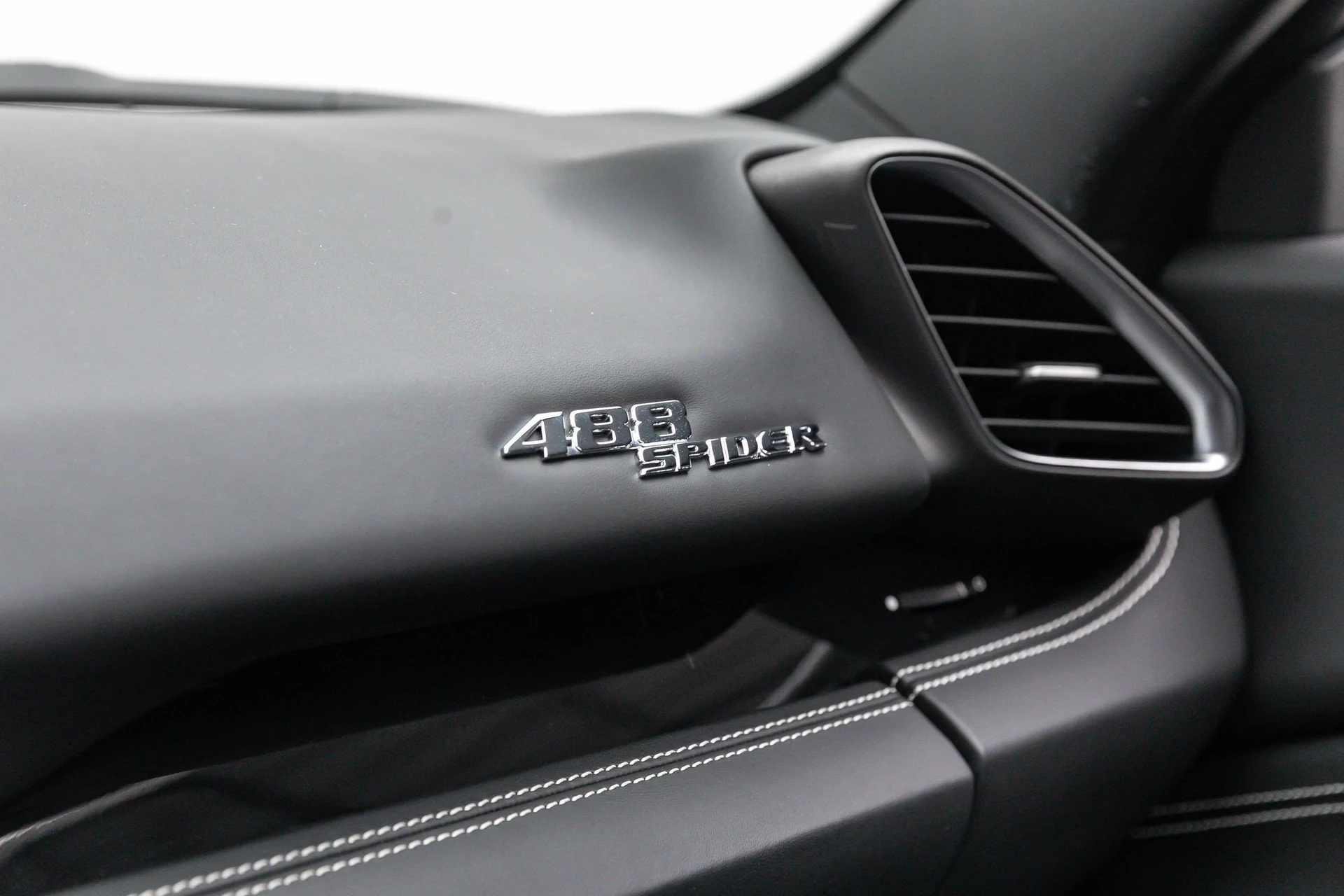 mph028_1186181122_b75a81e55646452aa8b4f76c47298761_ae191b1e63