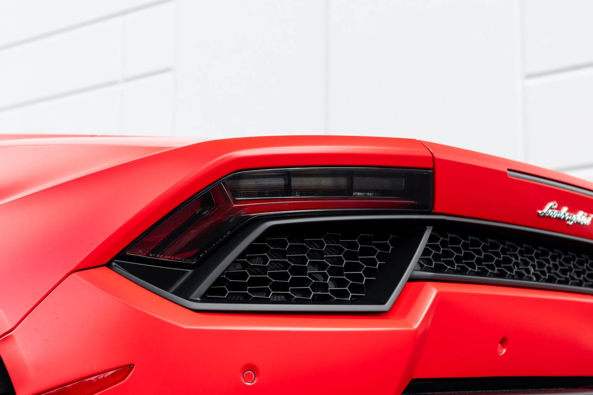 mph028_1187089840_Used_2018_Lamborghini_Huracan_LP_580_2_Spyder_1766443768_f1f65ad384