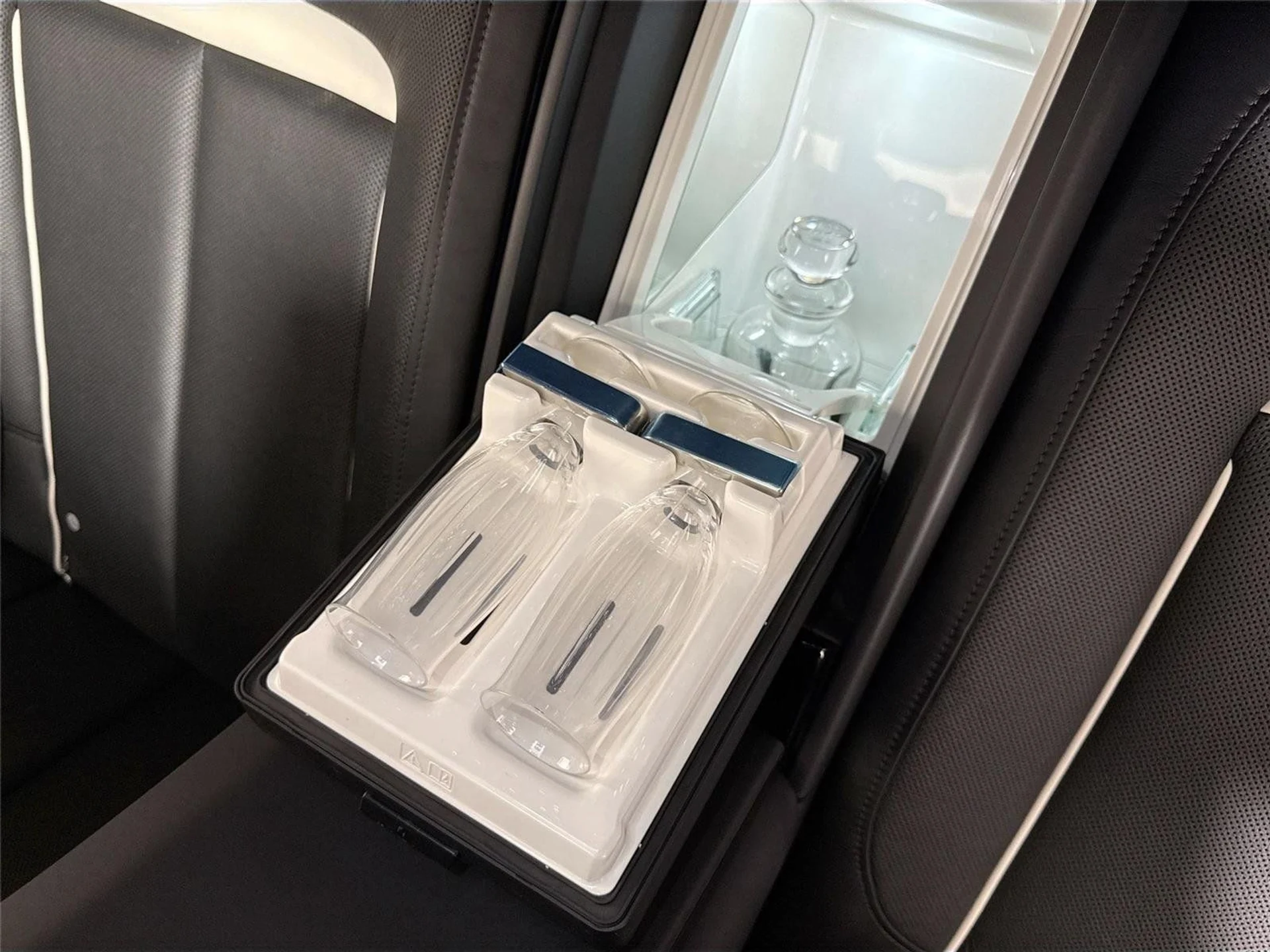 mph028_1189296427_5a2421fe4c78fc5edf3858b8d25e3ce3_a7983de4e4