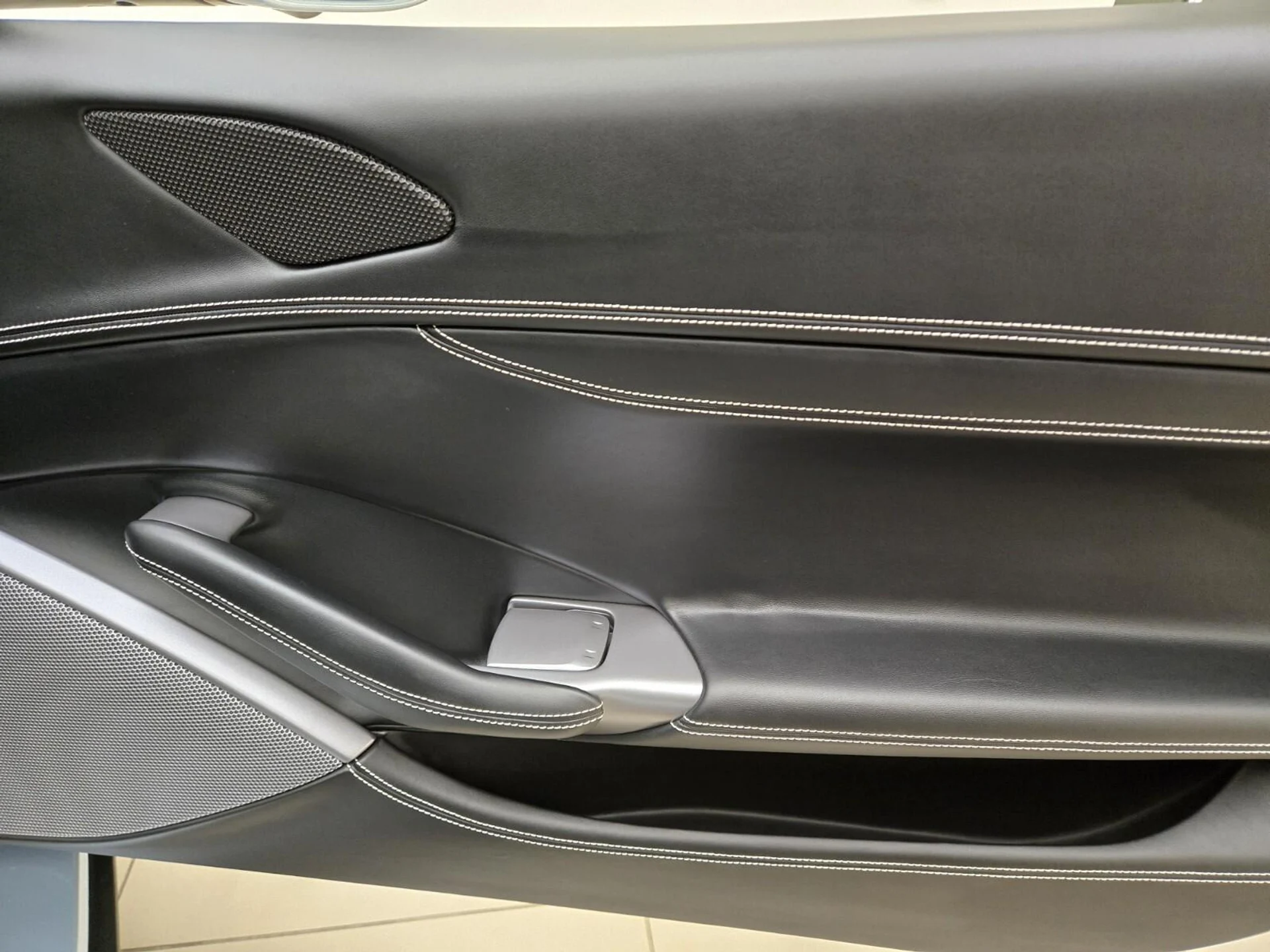 mph028_1199328858_Used_2022_Ferrari_Portofino_1768891483_1d1e2ed9c0