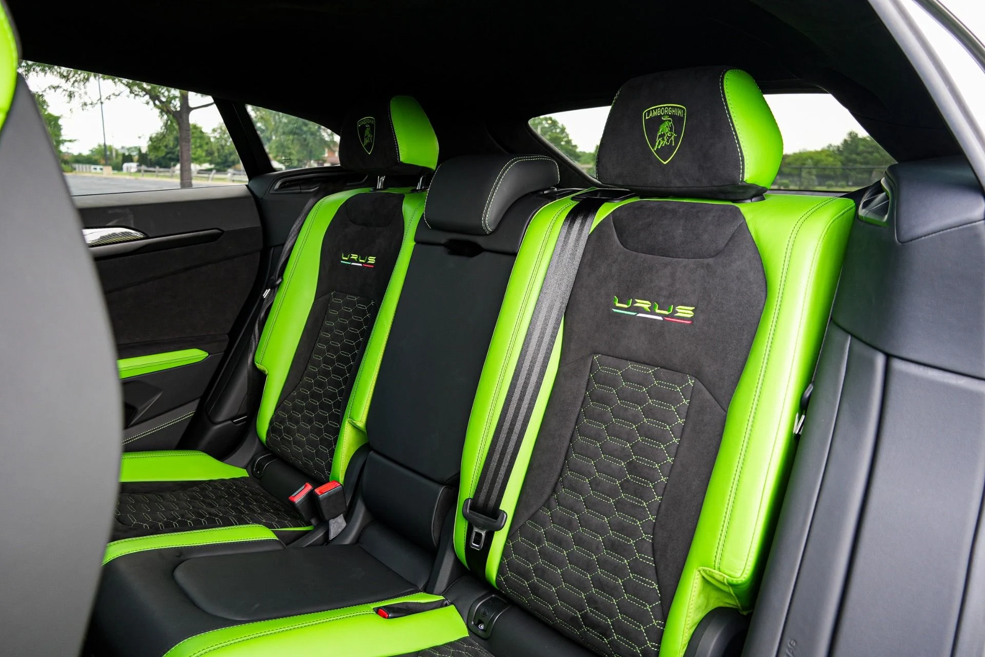 mph028_1199831567_Used_2021_Lamborghini_Urus_1783023413_1fba7acfe5