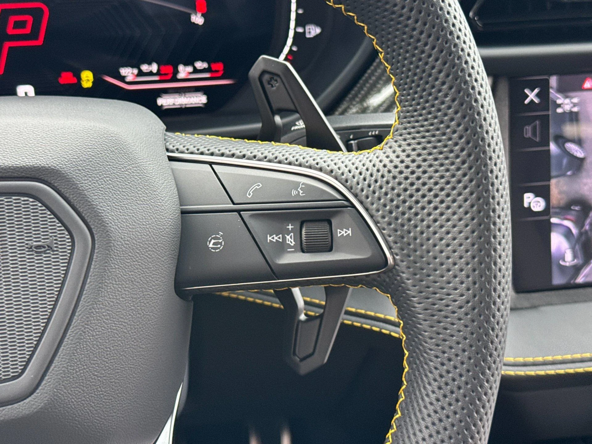 mph028_1199859901_New_2026_Lamborghini_Urus_SE_1790209975_72b0a92ad0