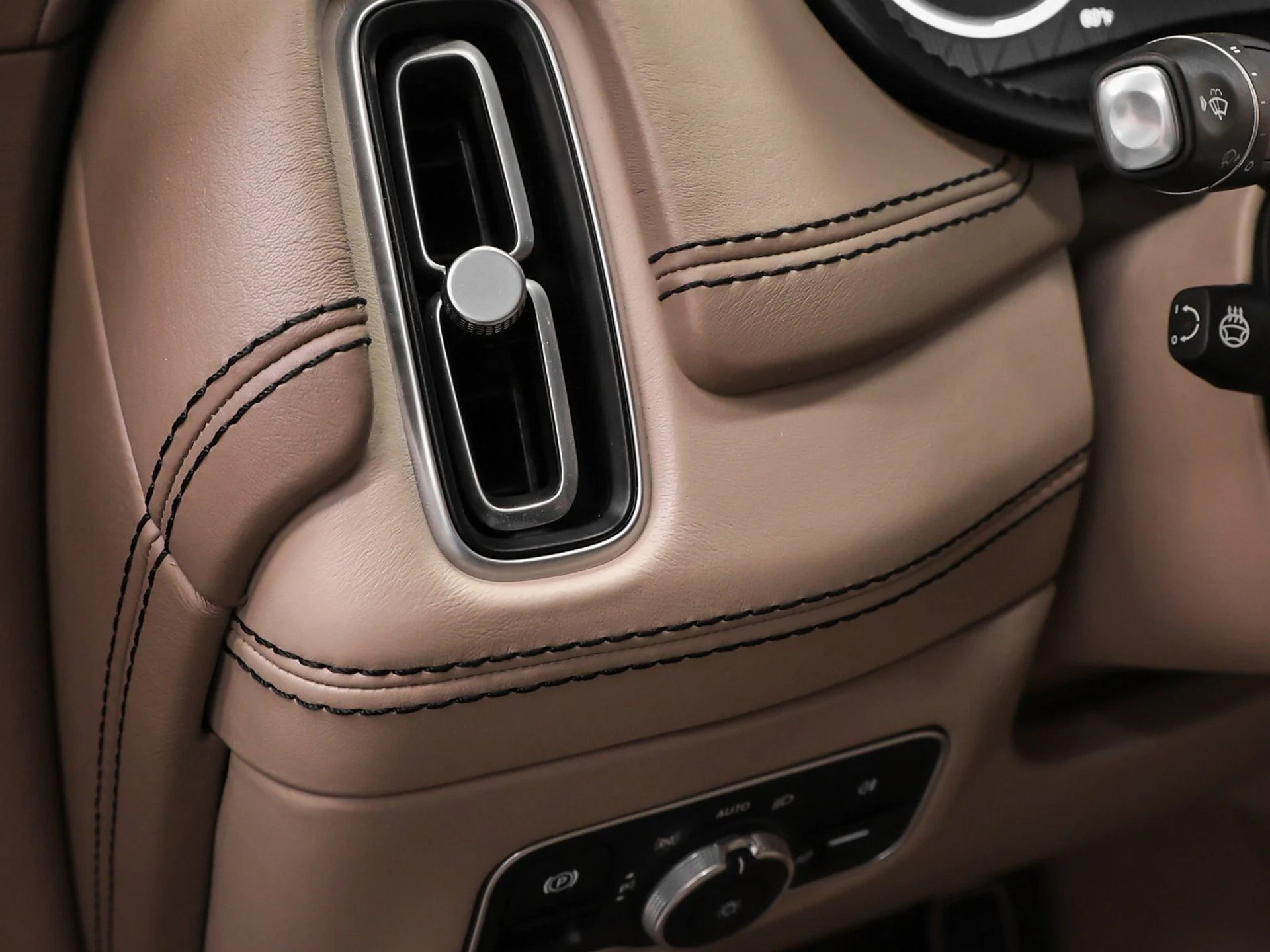 mph028_1204857955_29_529b6faa50