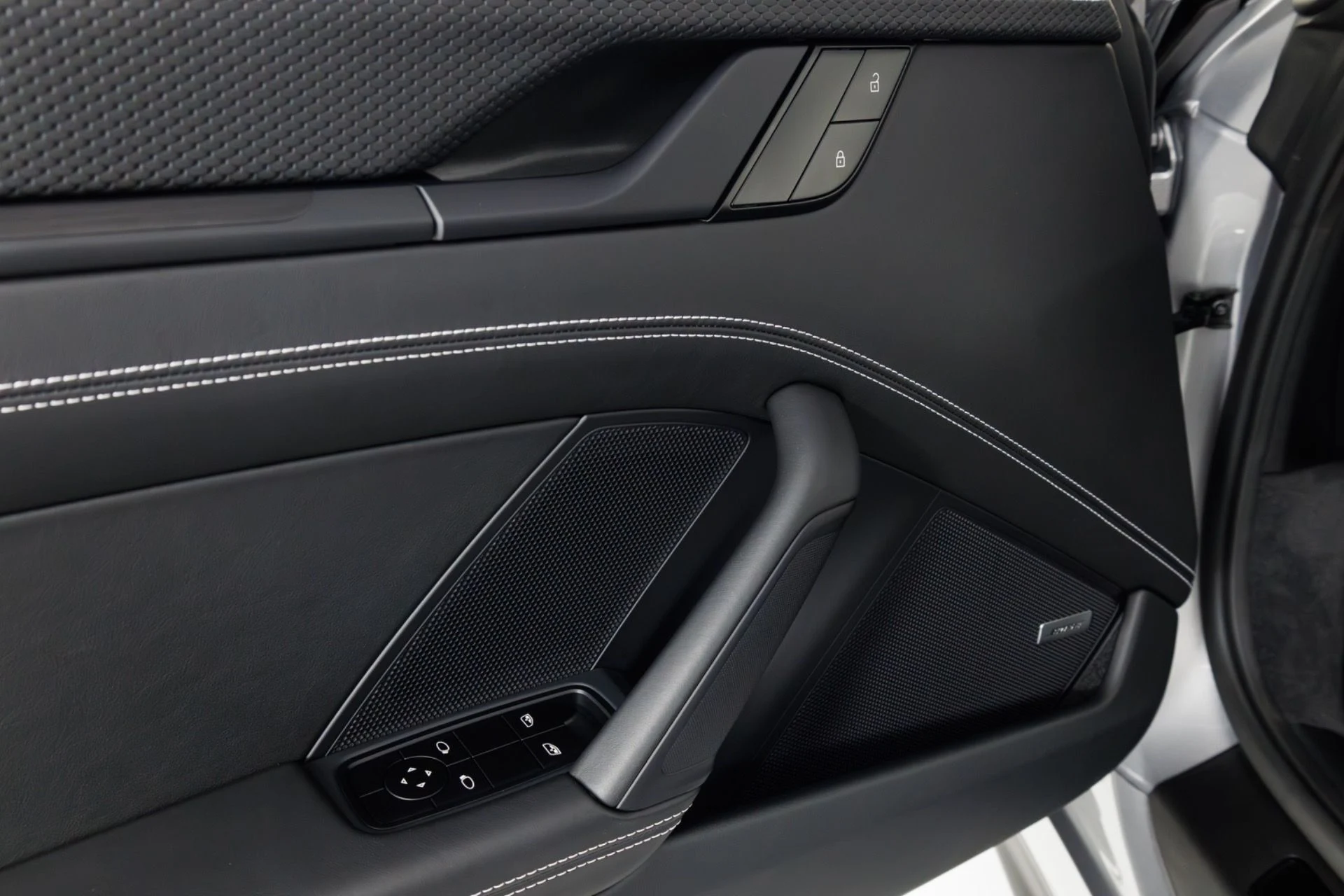 mph028_1207618407_Used_2022_Porsche_911_GT_3_Touring_1790711490_cb04a9f2c4