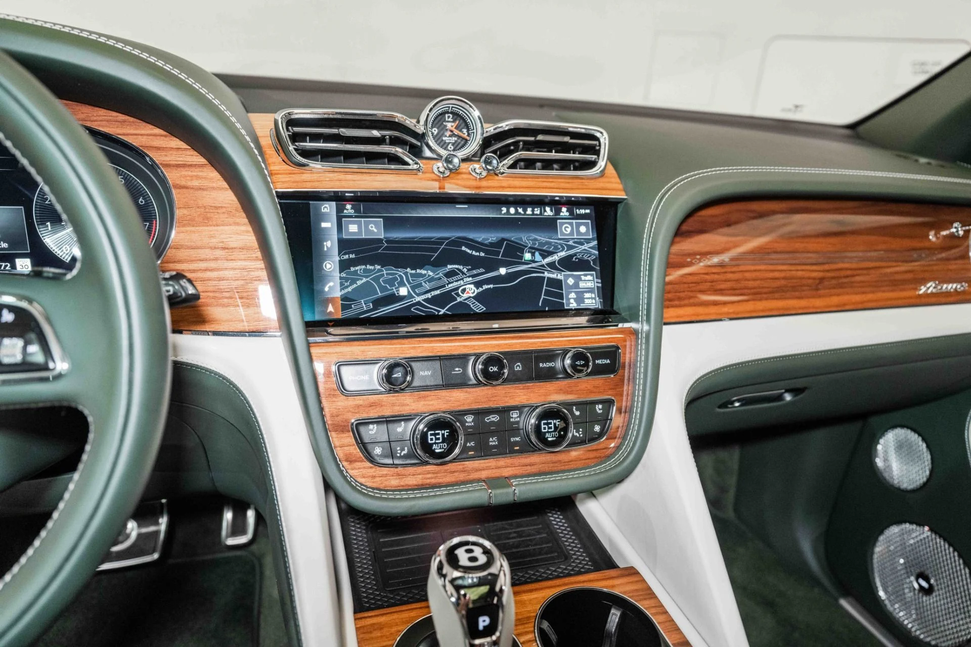 mph028_1208174856_Used_2023_Bentley_Bentayga_EWB_Azure_V8_1716828034_75bec322fd