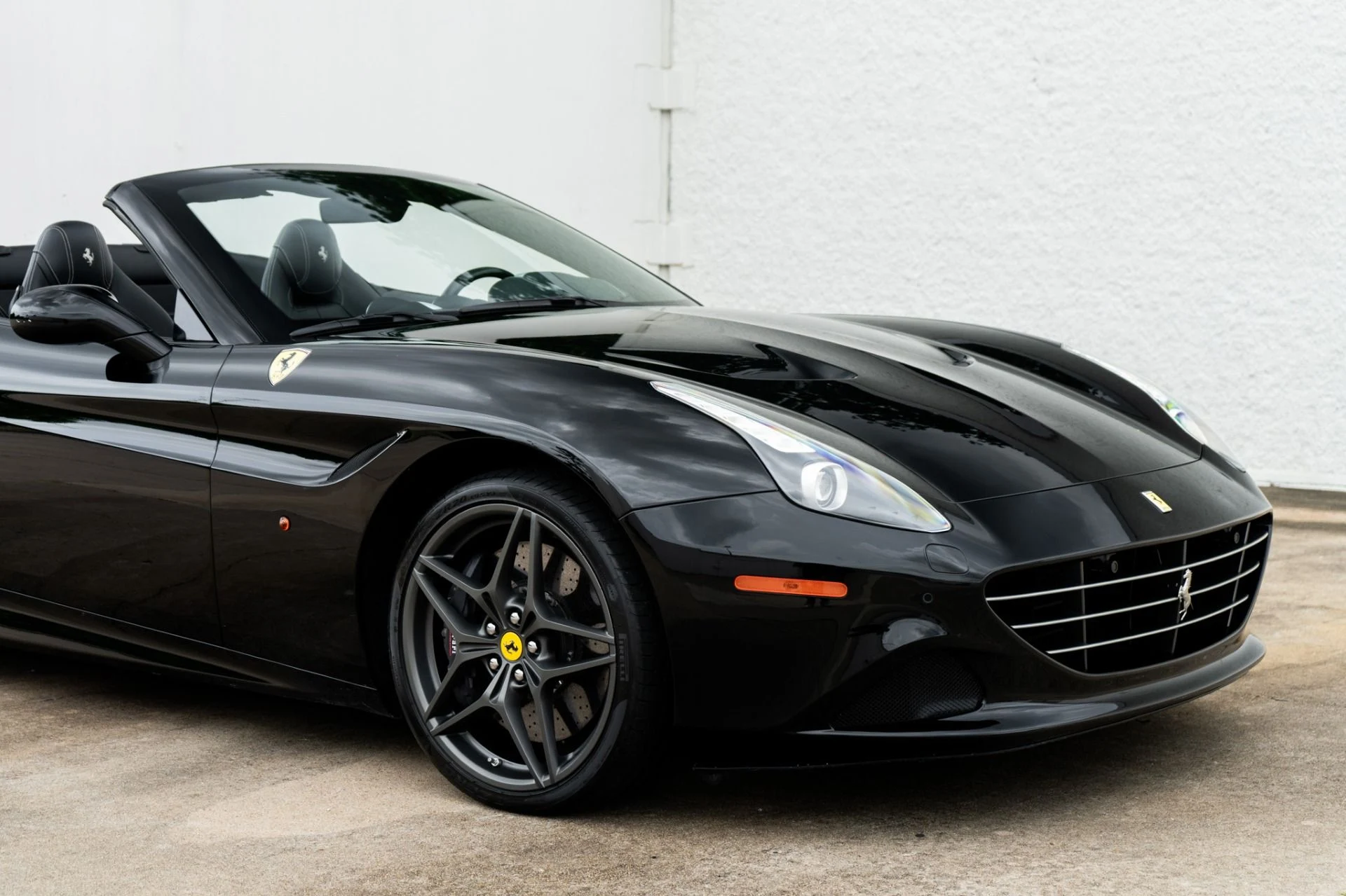 mph028_1211021901_Used_2018_Ferrari_California_T_1781897597_4bc0a5fd0c