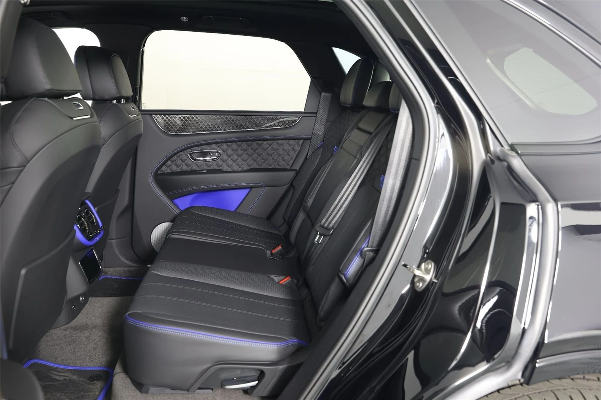 mph028_1211273557_74403cd06ad4482150c7146d27e206f8_c44406246b