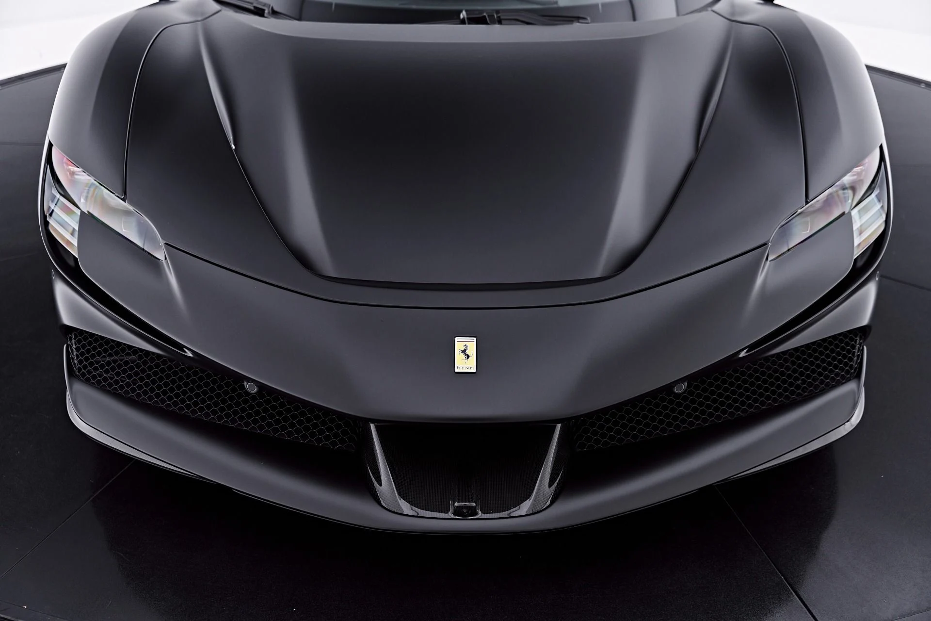 mph028_1215162671_Used_2024_Ferrari_SF_90_Spider_Base_1785520183_b66f7f76b9