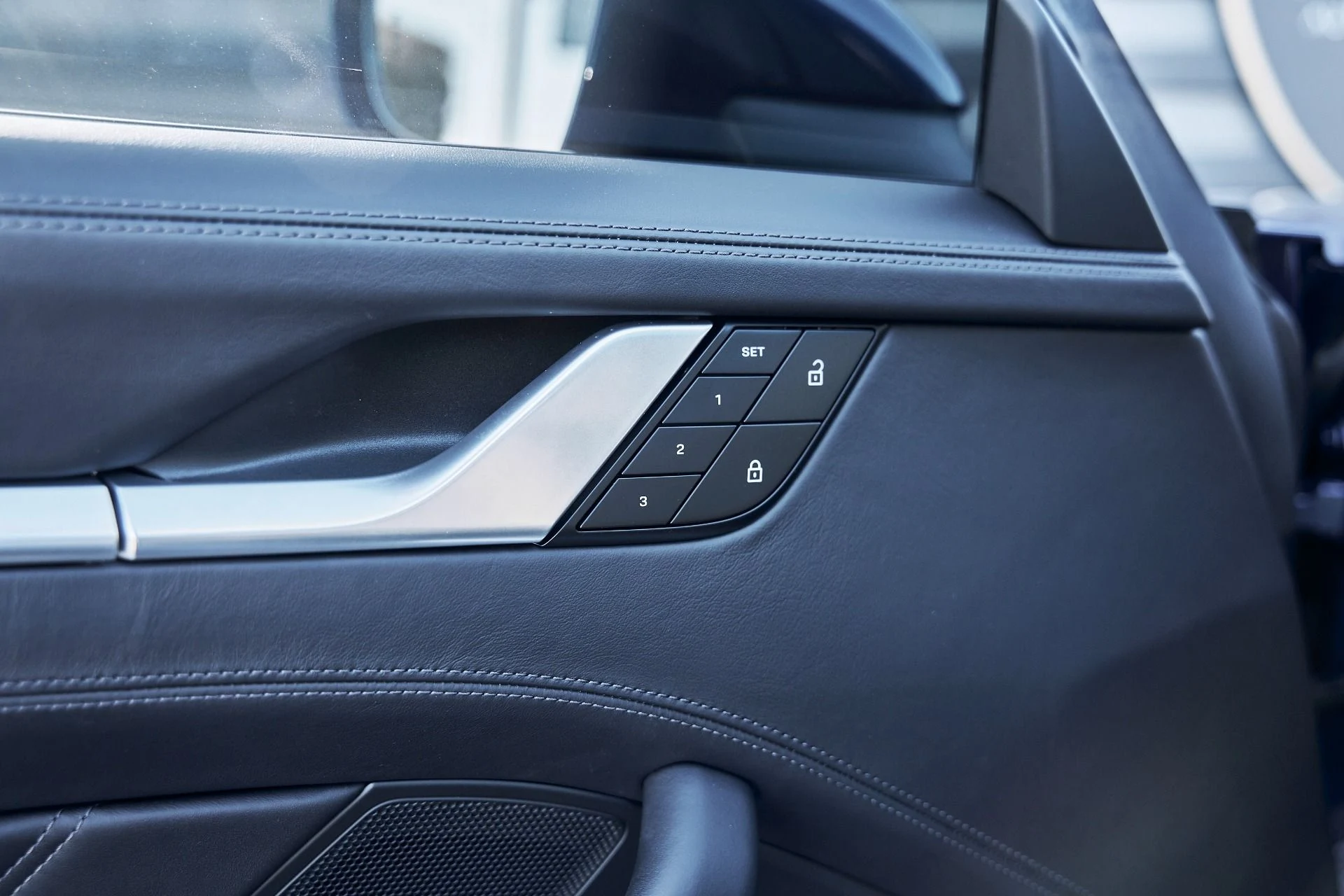 mph028_1215375394_Used_2024_Porsche_911_Turbo_1770087202_8e52d202d4