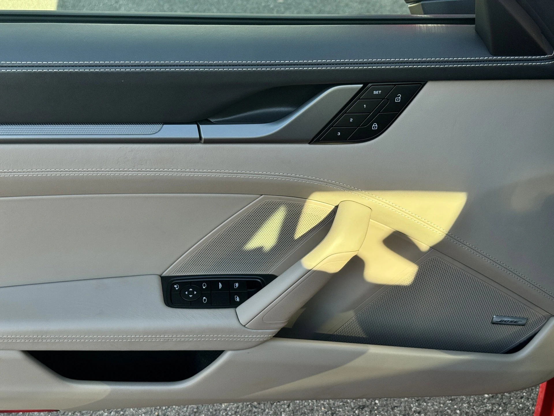 mph028_121728613_359b2ef6583959341639e427a5b6c9b3x_cf05b6715f