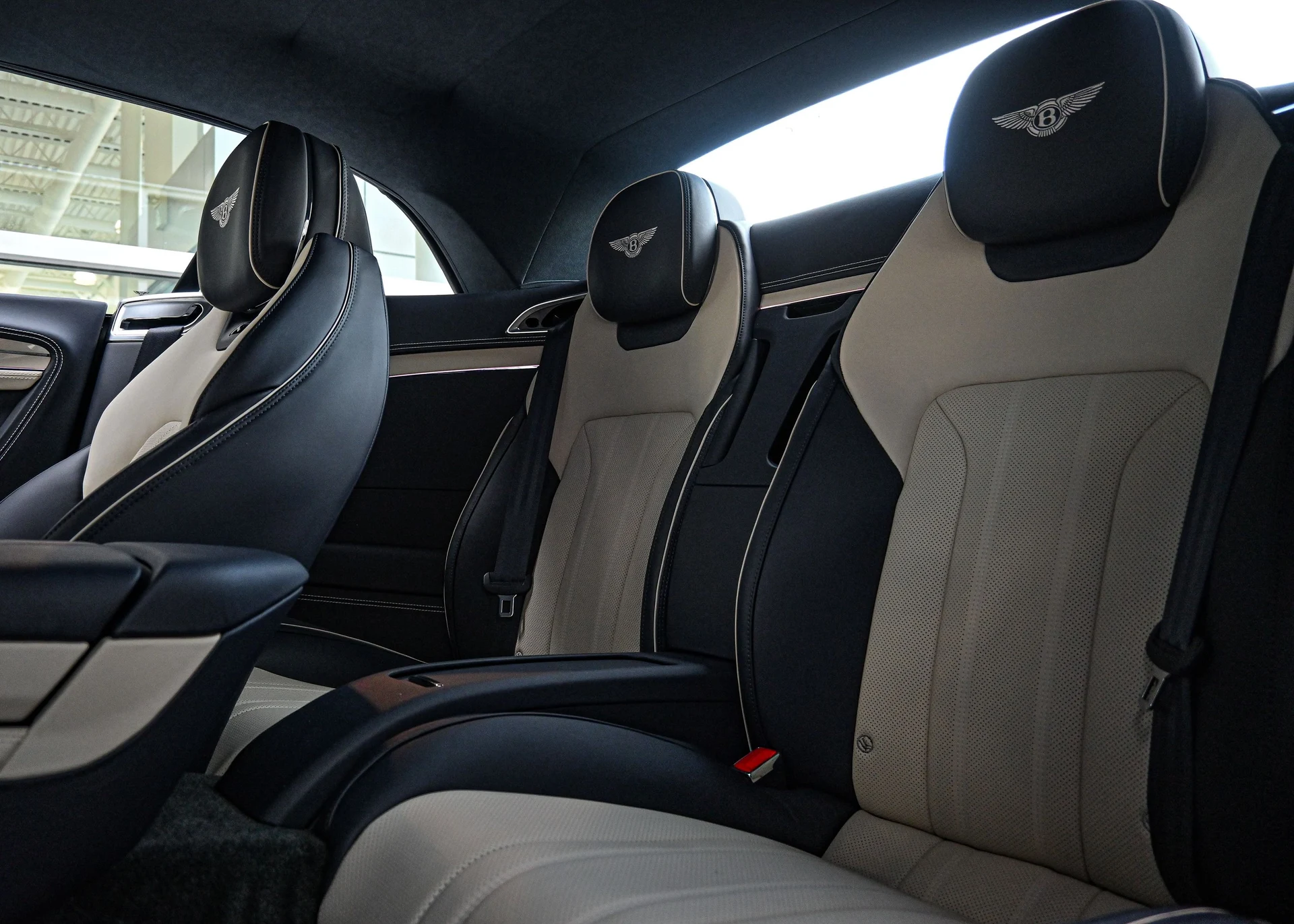 mph028_1224244972_2934f1d8_012d_49d1_98d4_ebb8a2ea048d_9472abbe9f