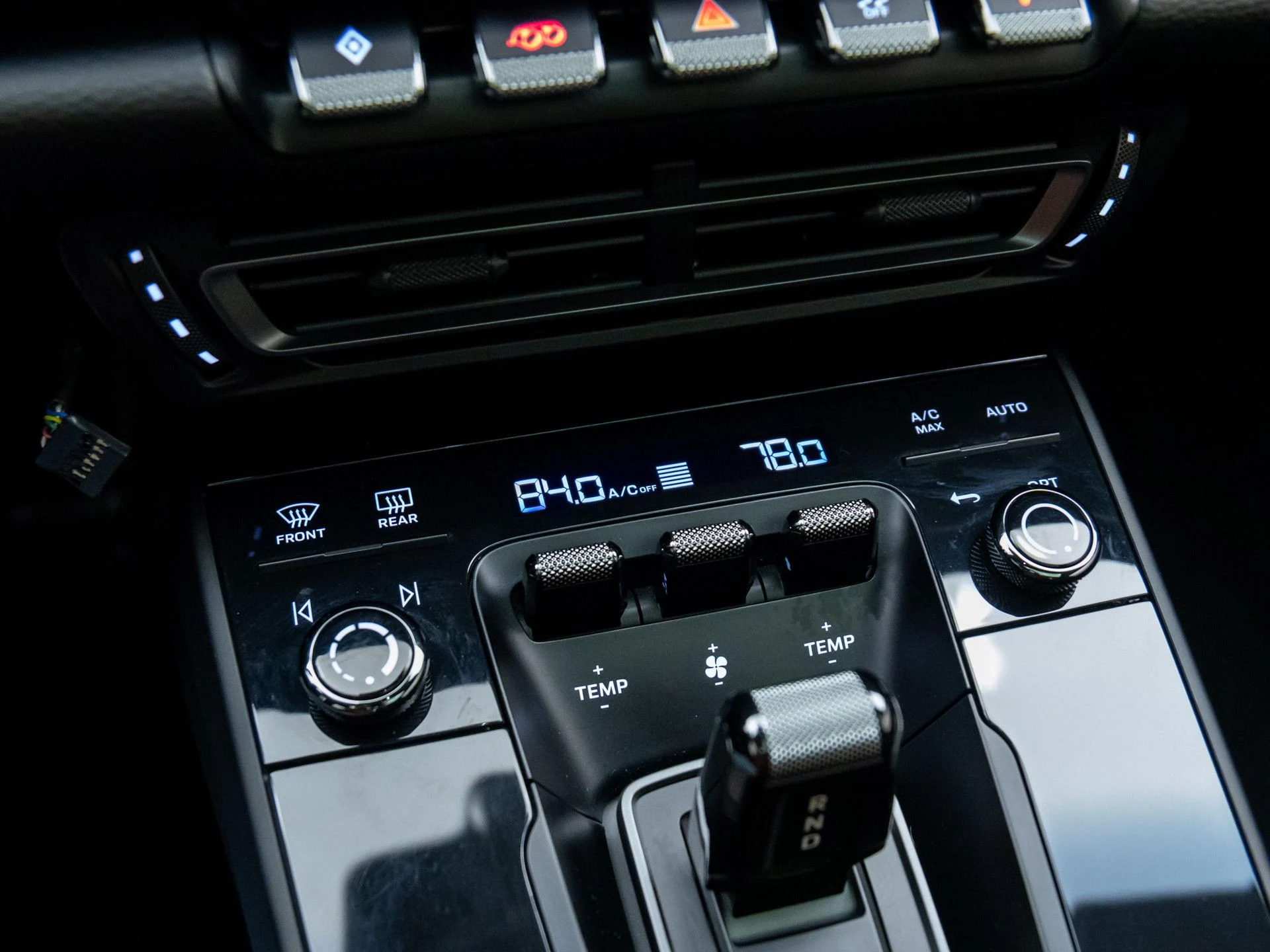 mph028_1233093597_aa1f32c9903d012bc4292cdbc0dea8e6x_ba4ad0e49d