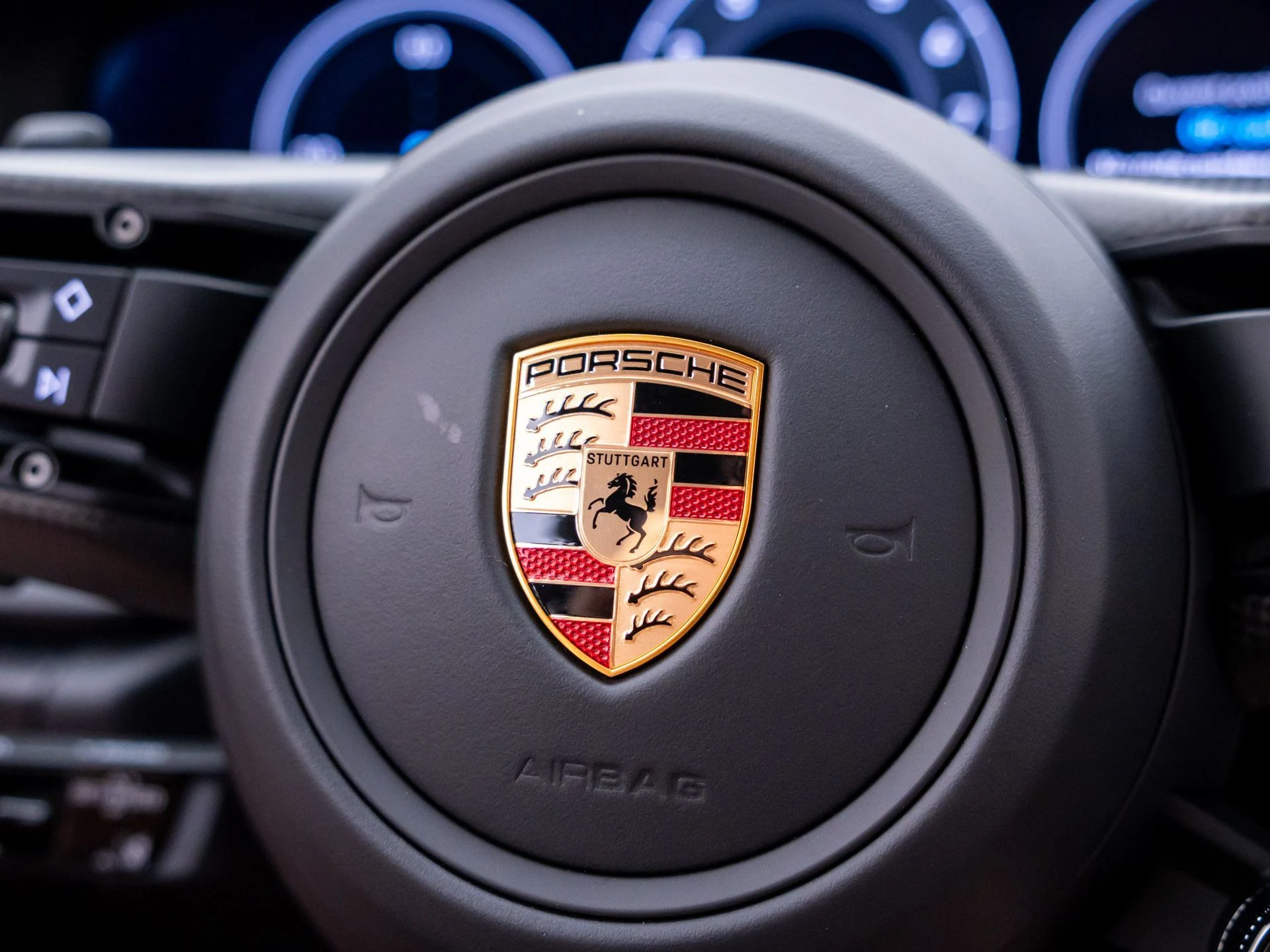 mph028_1234115749_69800f56b2d681b94095566cab9713b7x_95d7703705