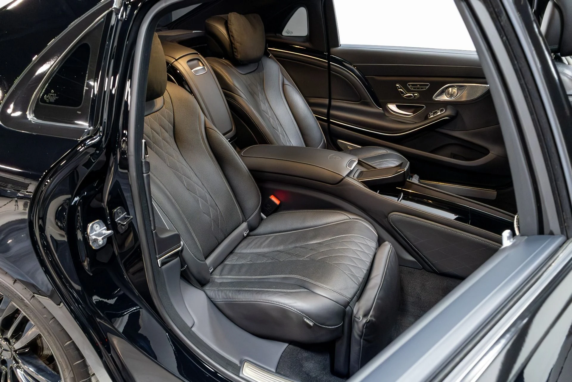 mph028_1236935560_Used_2020_Mercedes_Benz_S_Class_Maybach_S_650_1773874988_d77bc90af5