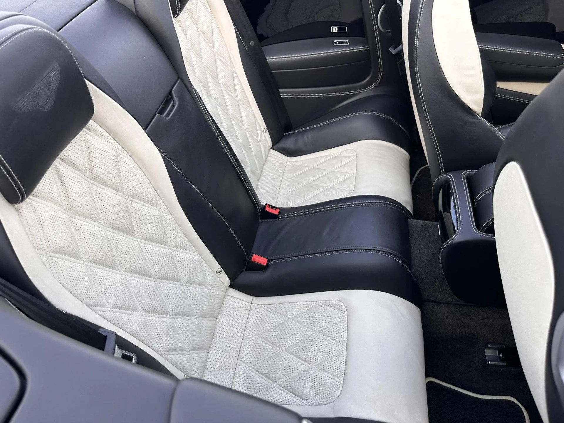 mph028_1238022216_9cabeea015b1cac9c3d8744ef554b769_b5f5e8023e