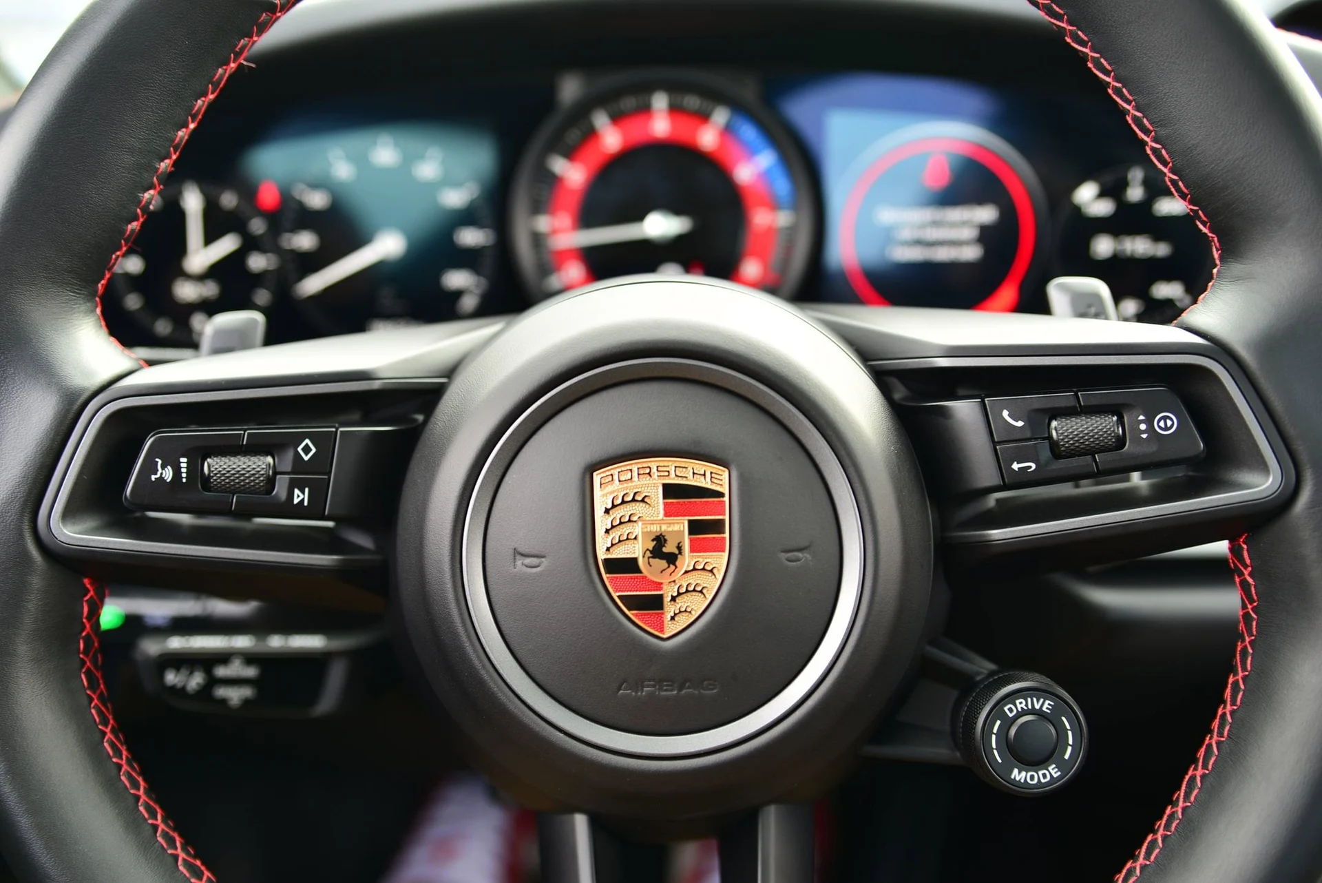 mph028_1243323706_c693527ad9bdf4eb781d59531dc93832x_252a9d1ac0