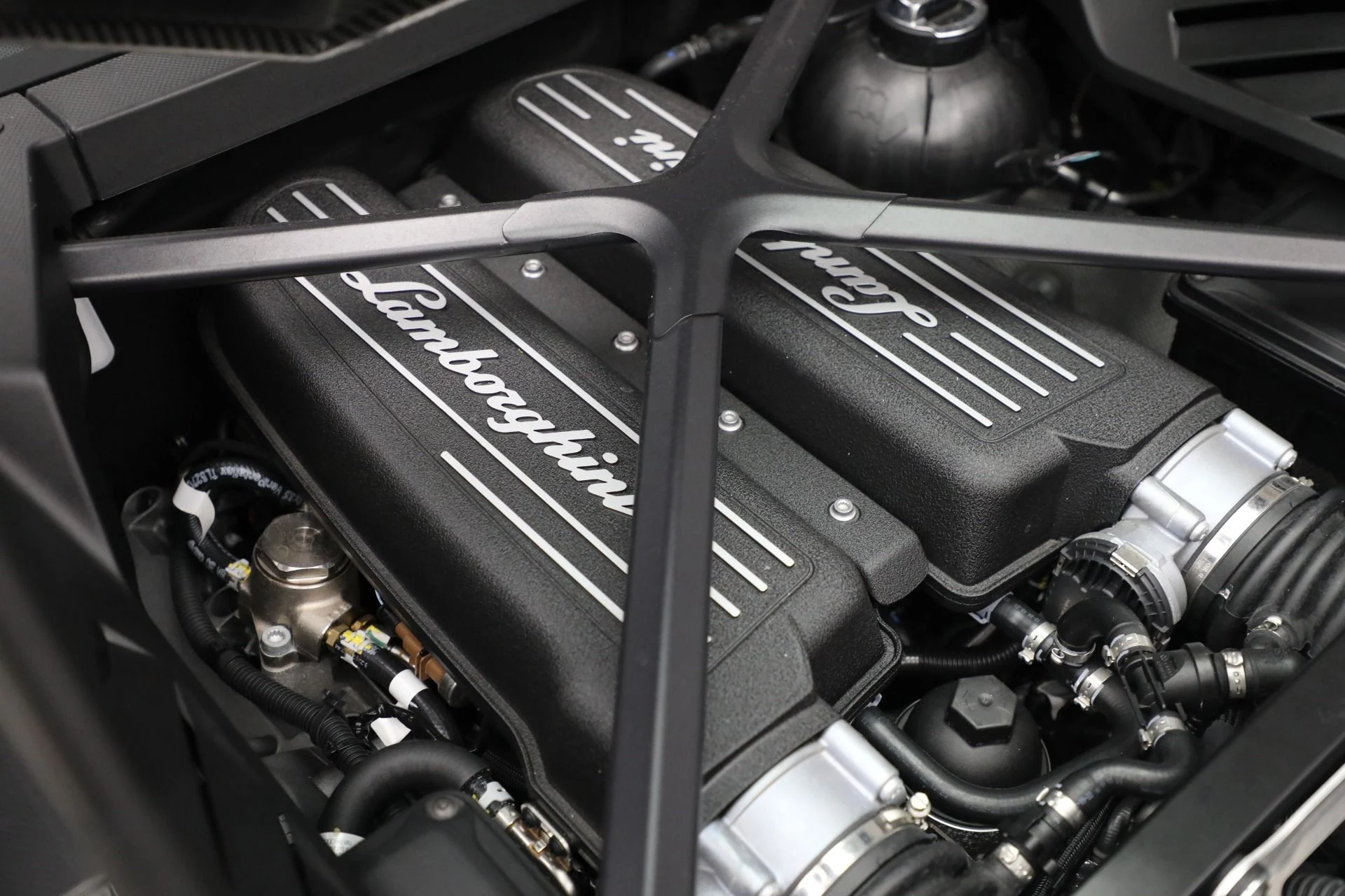 mph028_1243568313_Used_2023_Lamborghini_Huracan_Tecnica_f244fb8f75