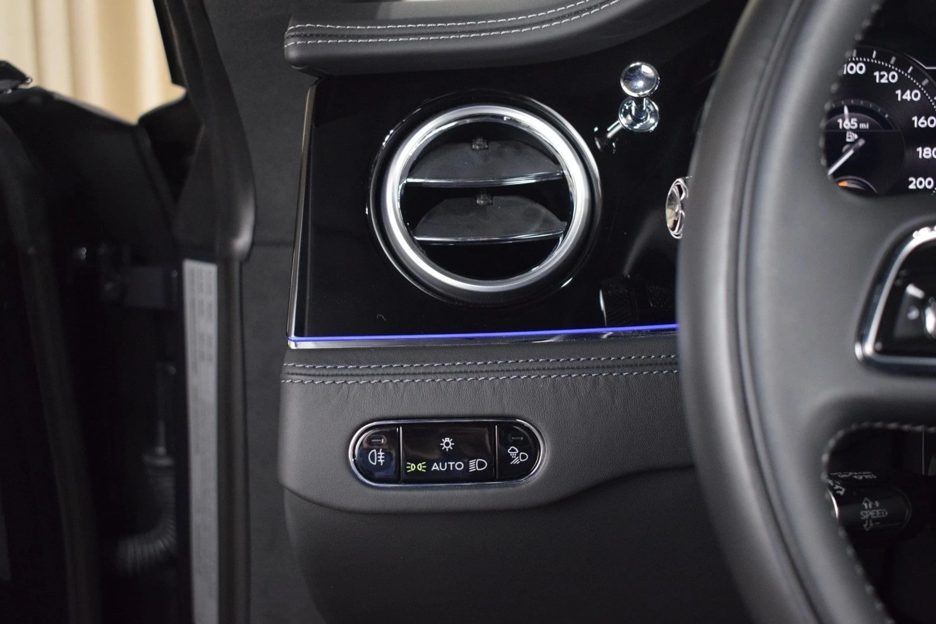 mph028_1245392711_88baebade1bdc67bdda14cb779085a42x_805617e702