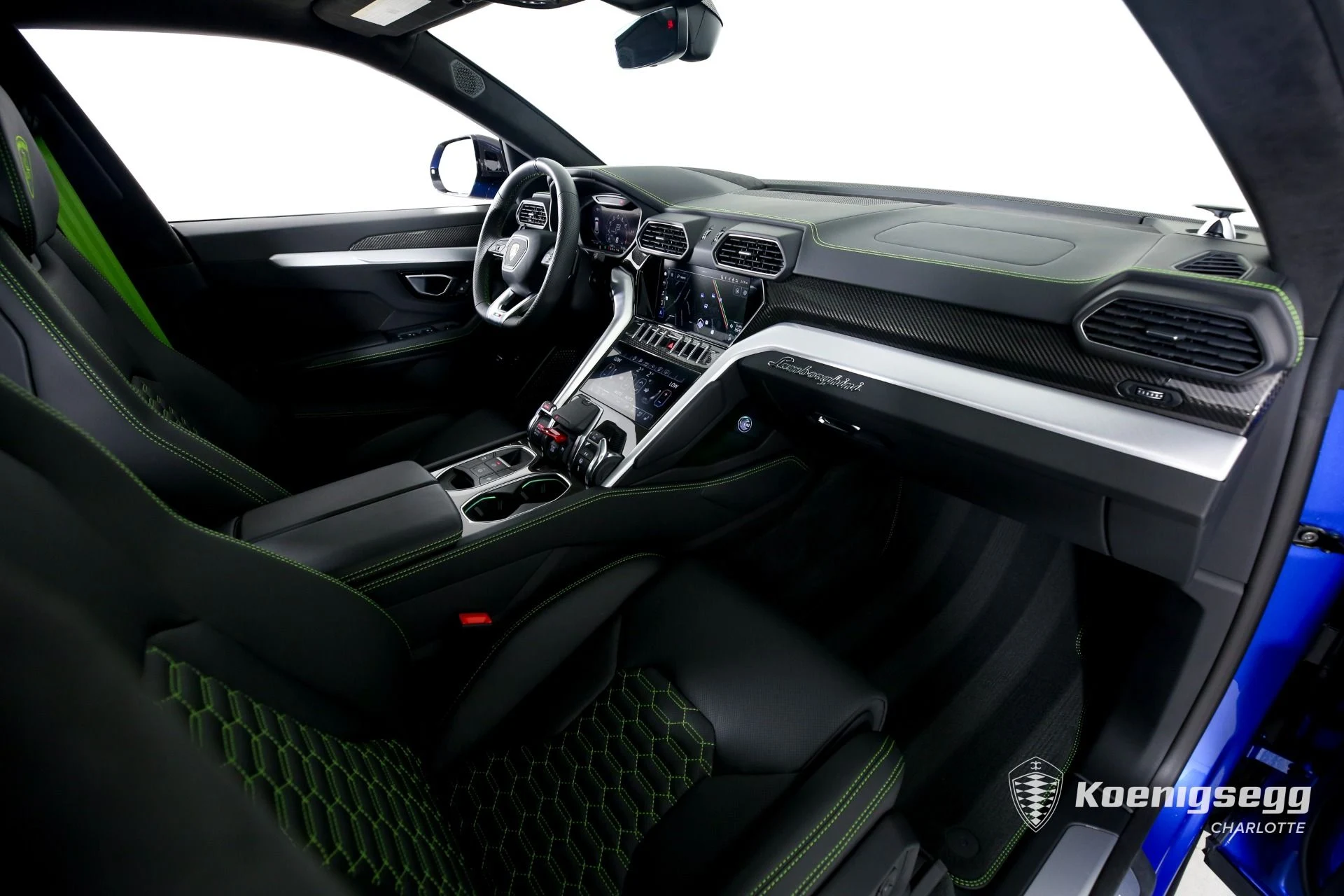 mph028_1258213215_Used_2022_Lamborghini_Urus_1696532519_092c75a41c