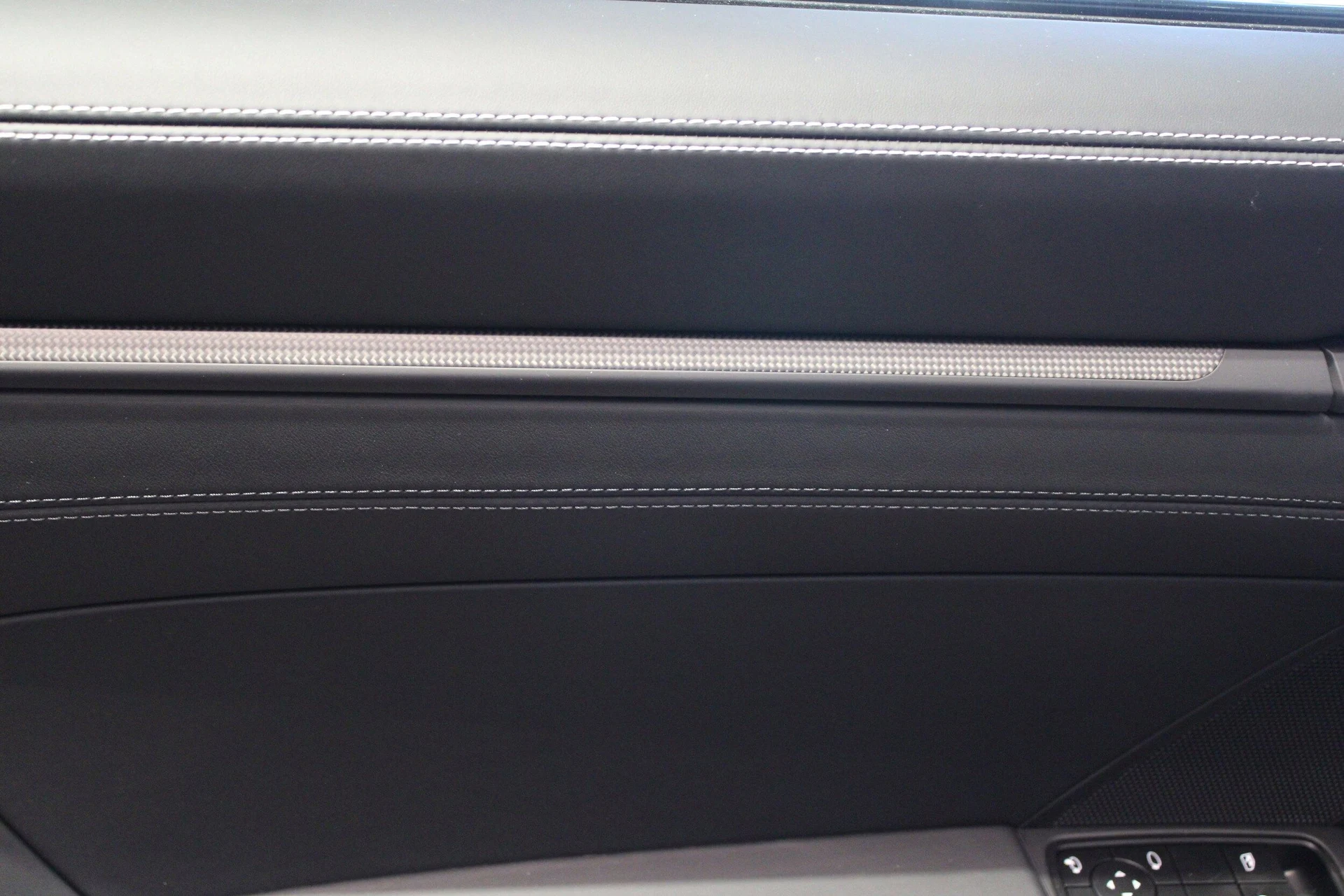 mph028_1259820232_bf92e1c1d51ad6b19ccca999fefb4083x_892f653741