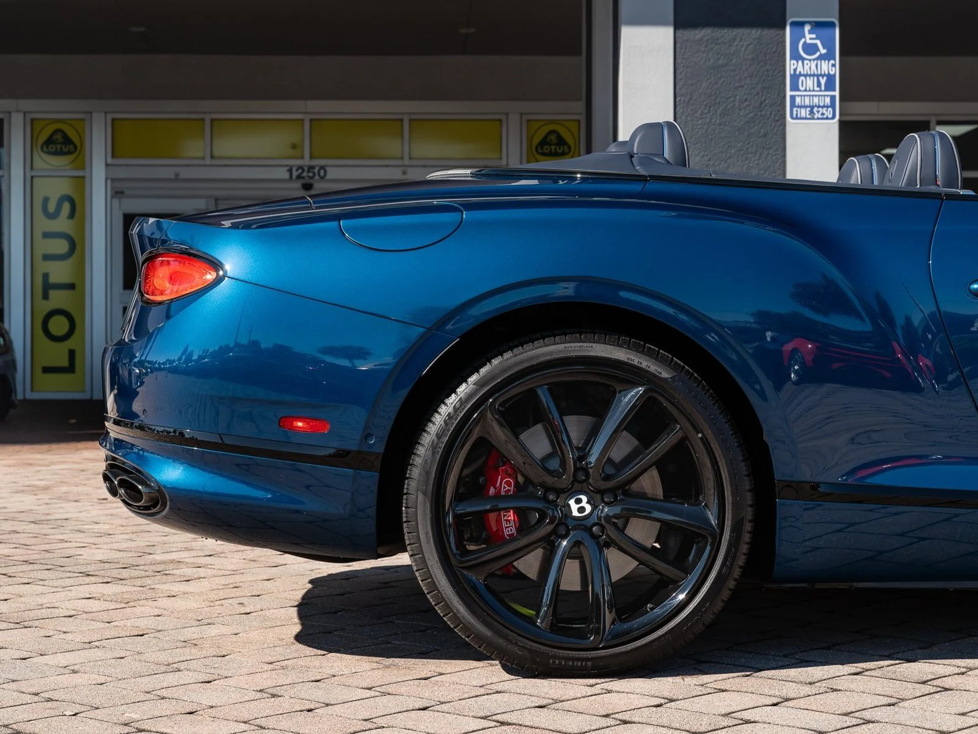 mph028_1260161561_Used_2022_Bentley_Continental_GT_V8_1764021993_74f4d4332d