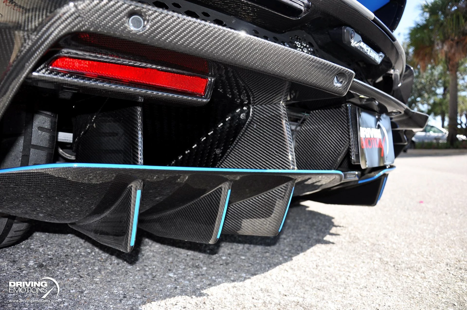 mph028_1264440367_683_p29_l_9e370c74a3